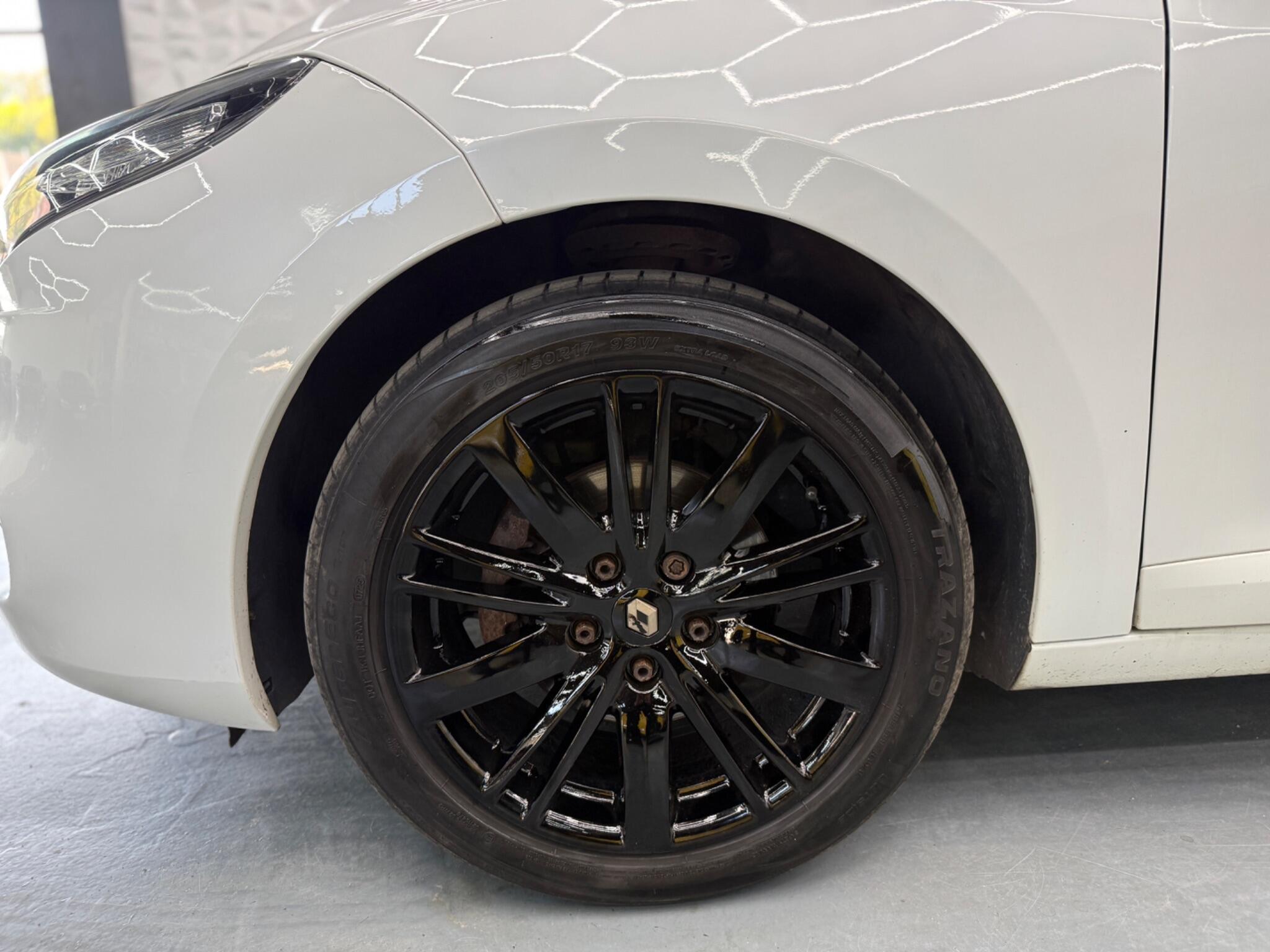 Renault Megane - Image 9