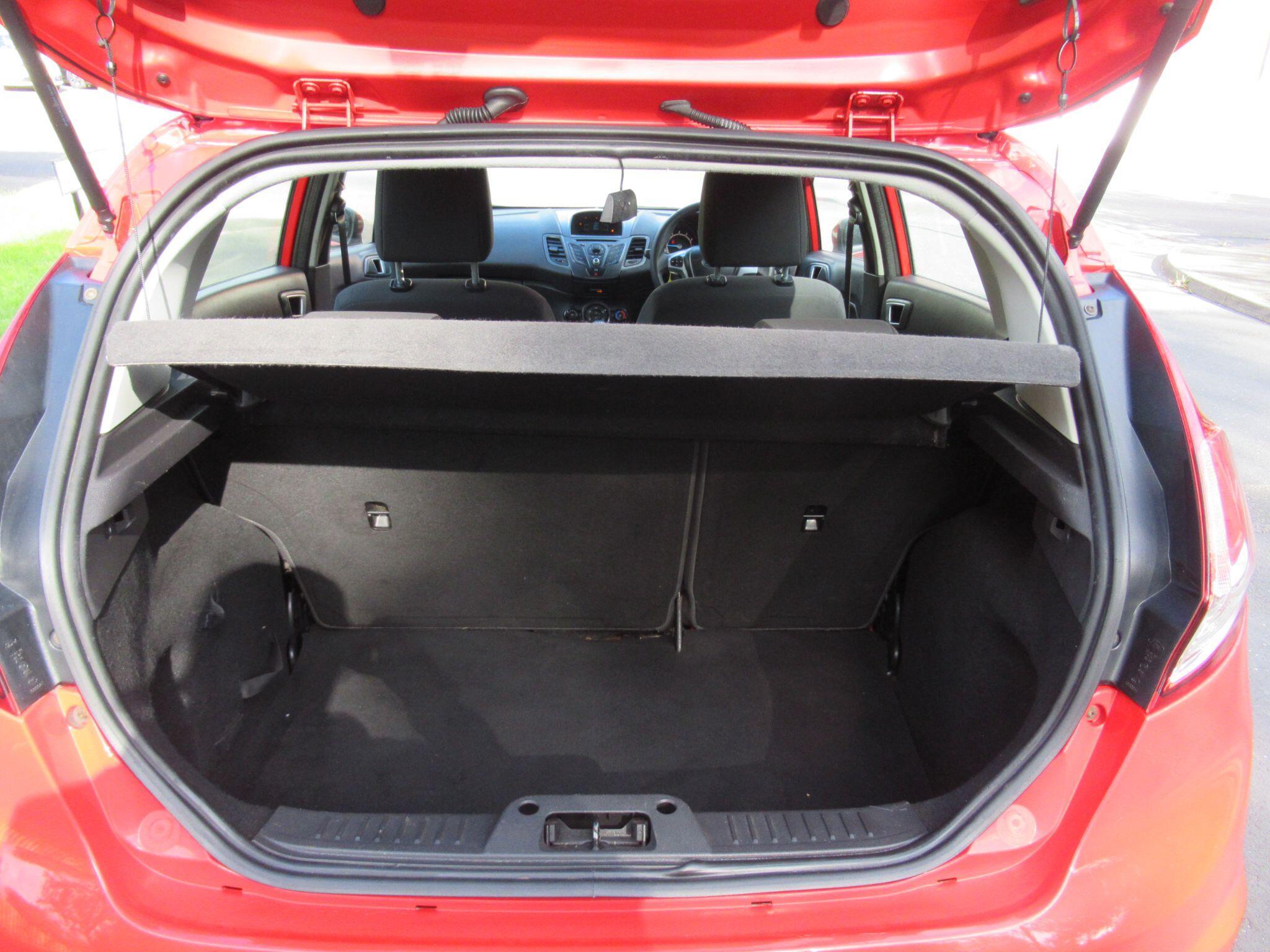 Ford Fiesta - Image 16