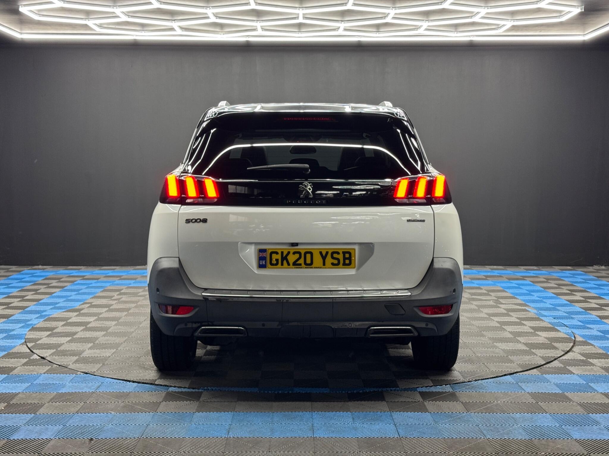 Peugeot 5008 - Image 6