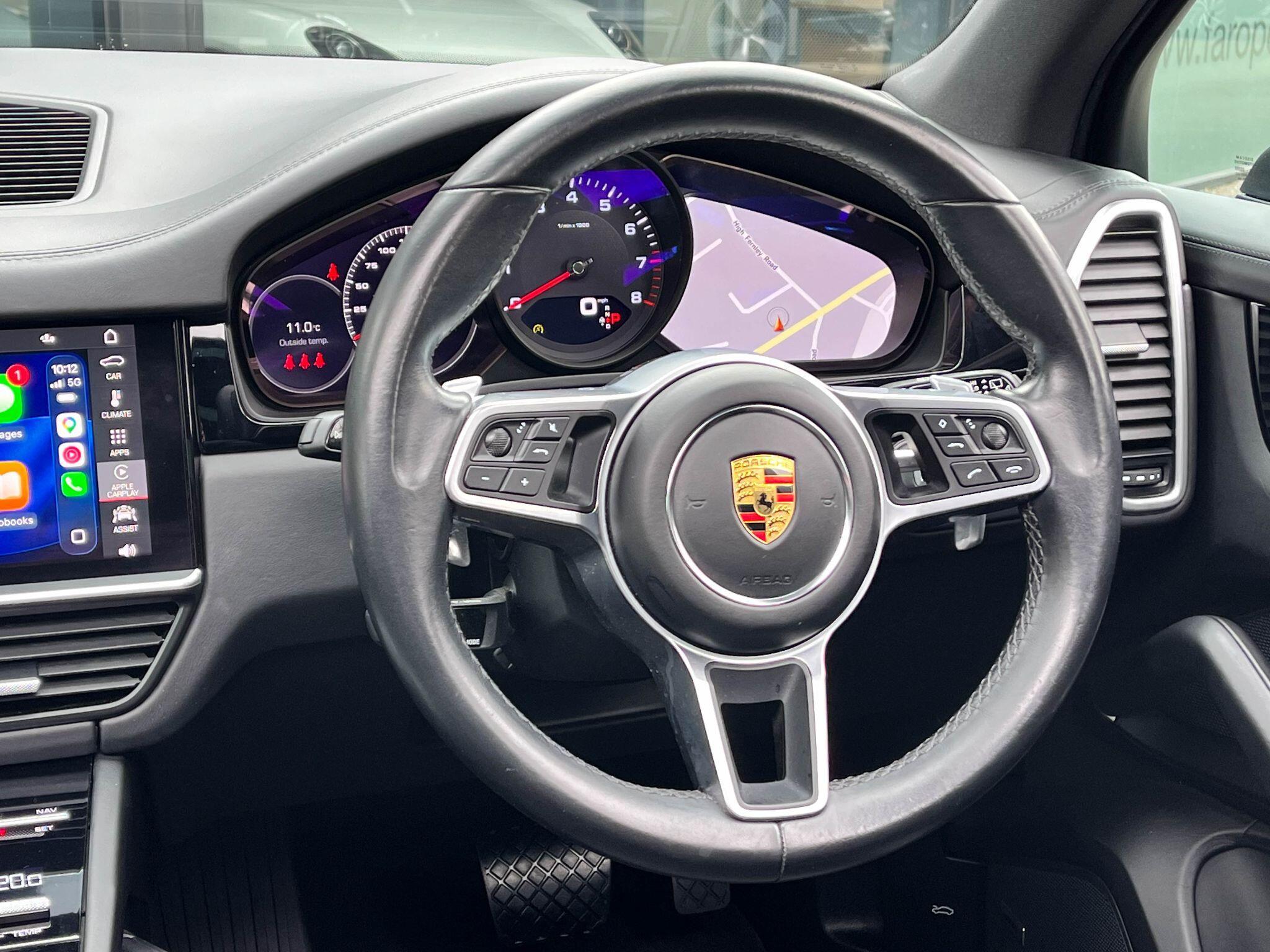 Porsche Cayenne - Image 12