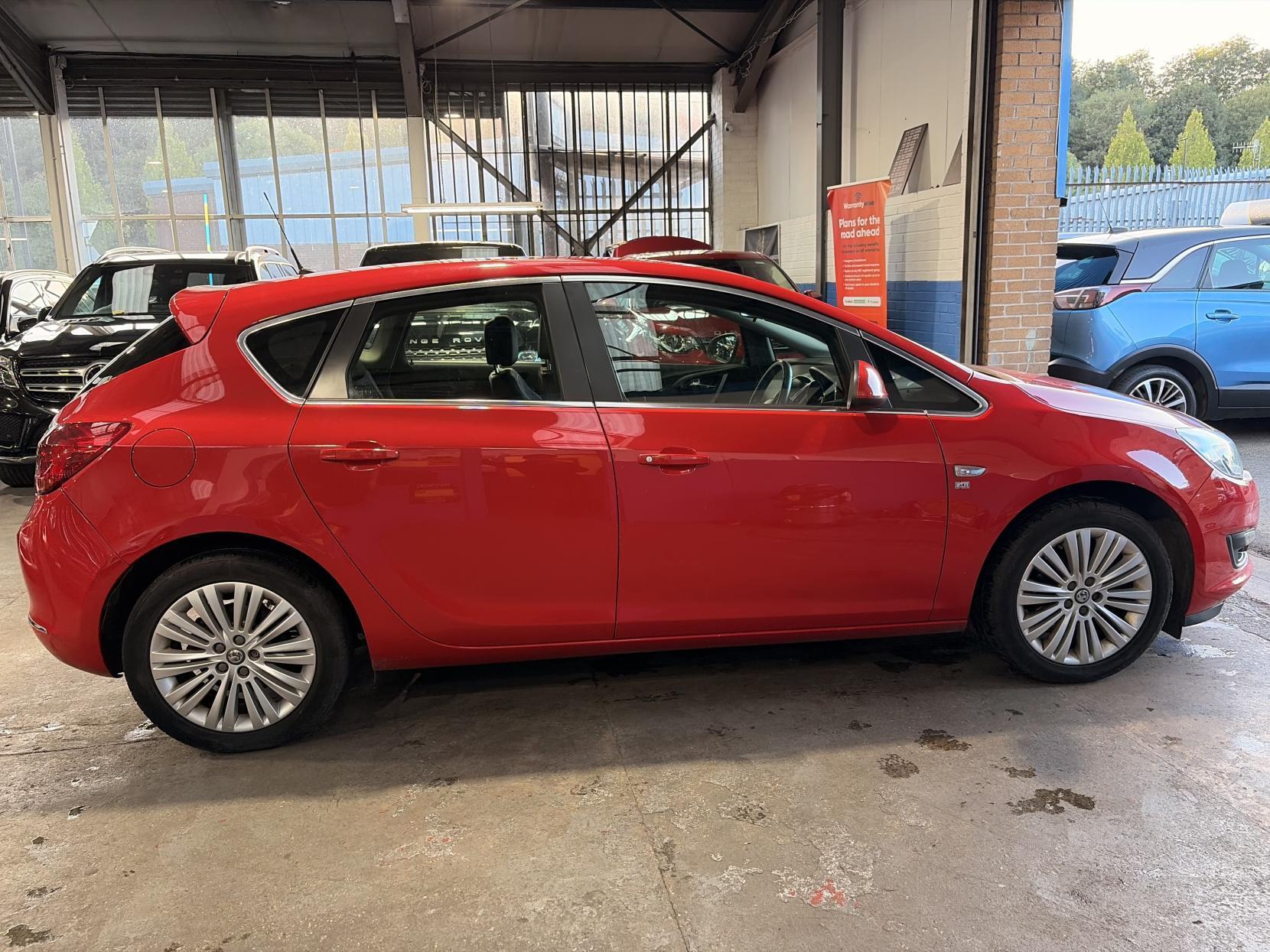 Vauxhall Astra - Image 8