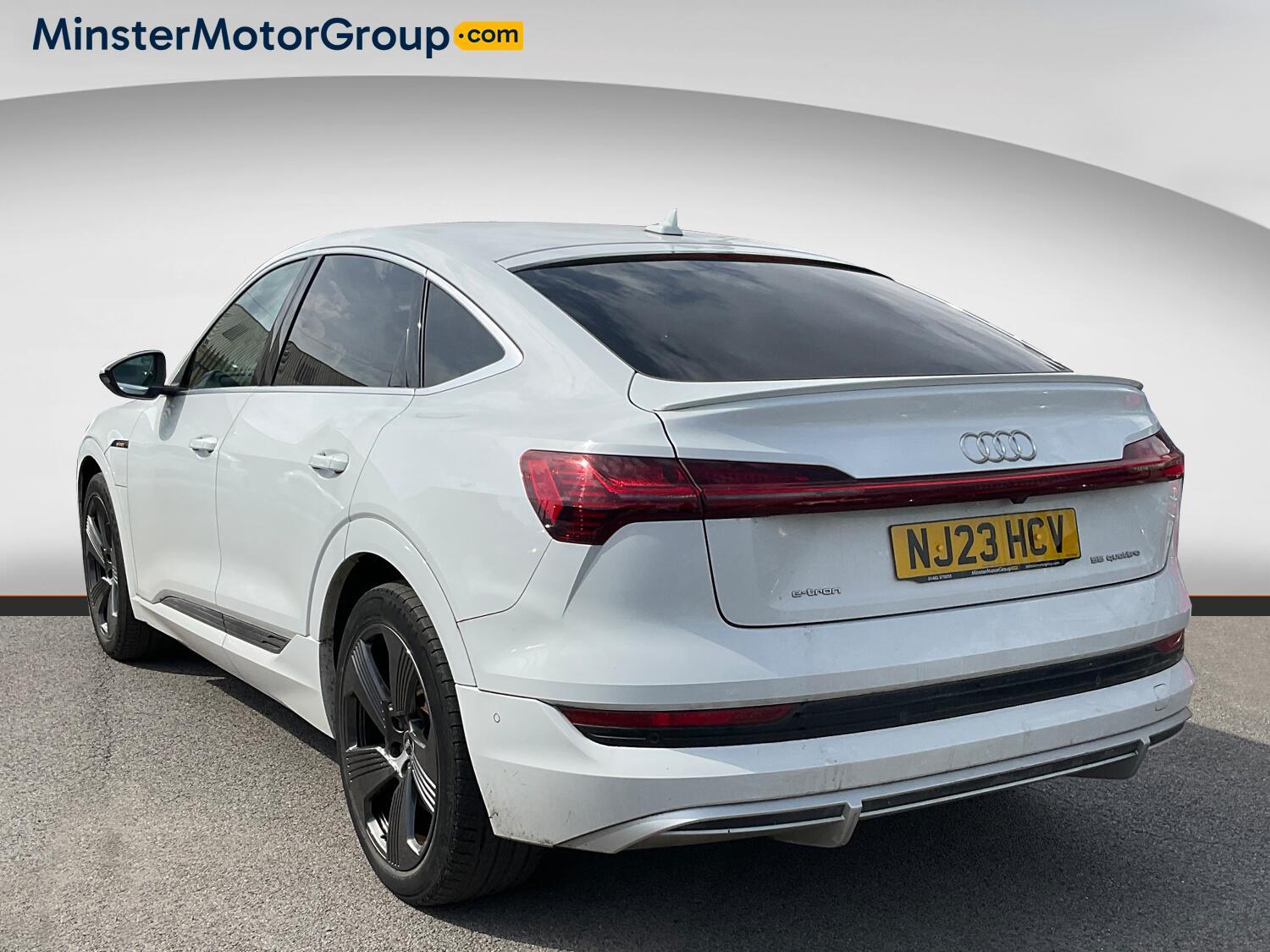 Audi E-Tron - Image 4