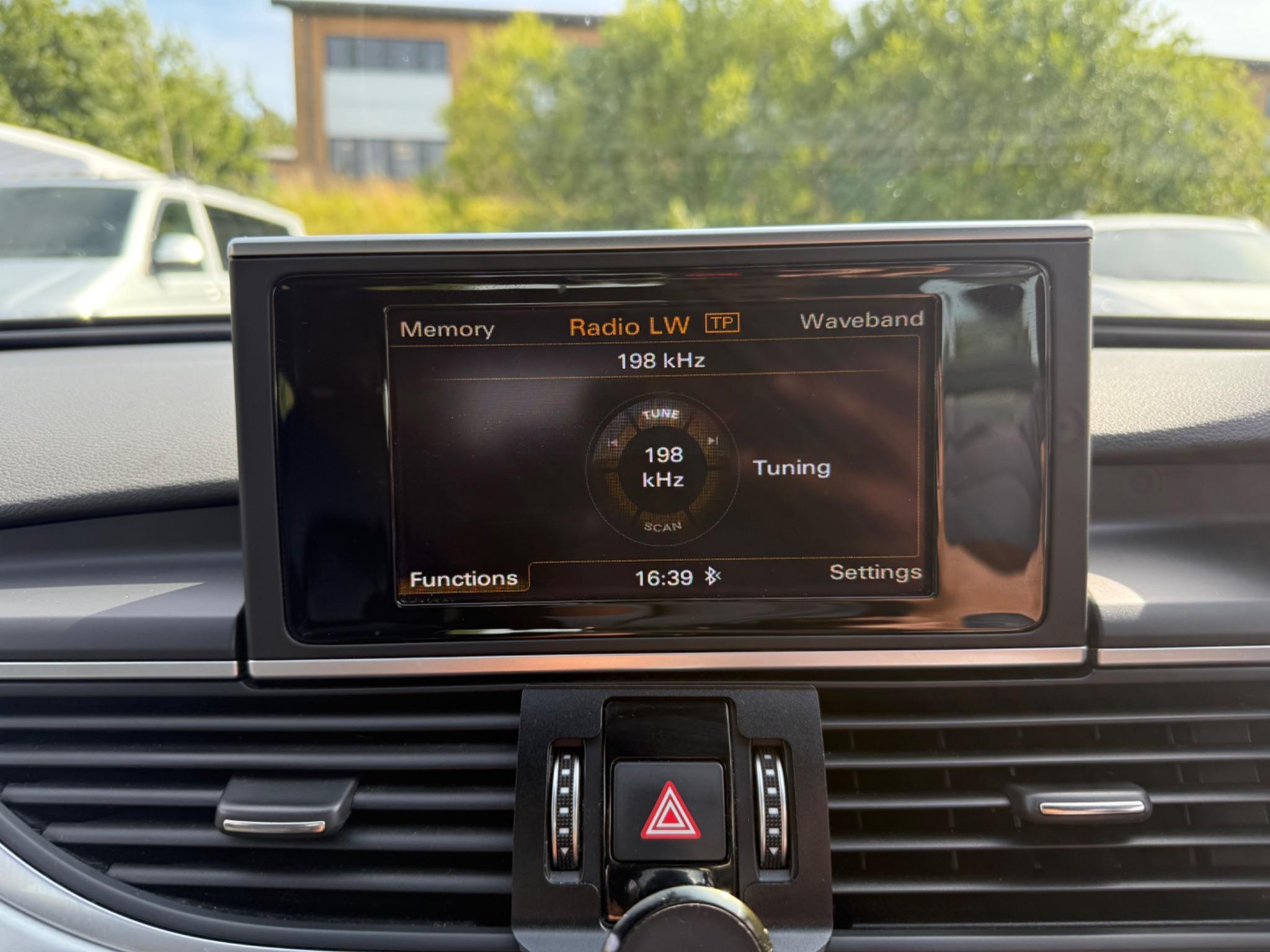 Audi A6 Avant - Image 40