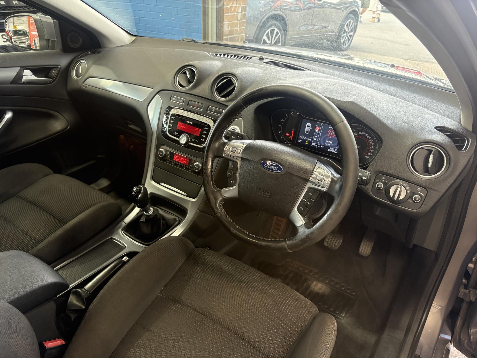 Ford Mondeo - Image 6