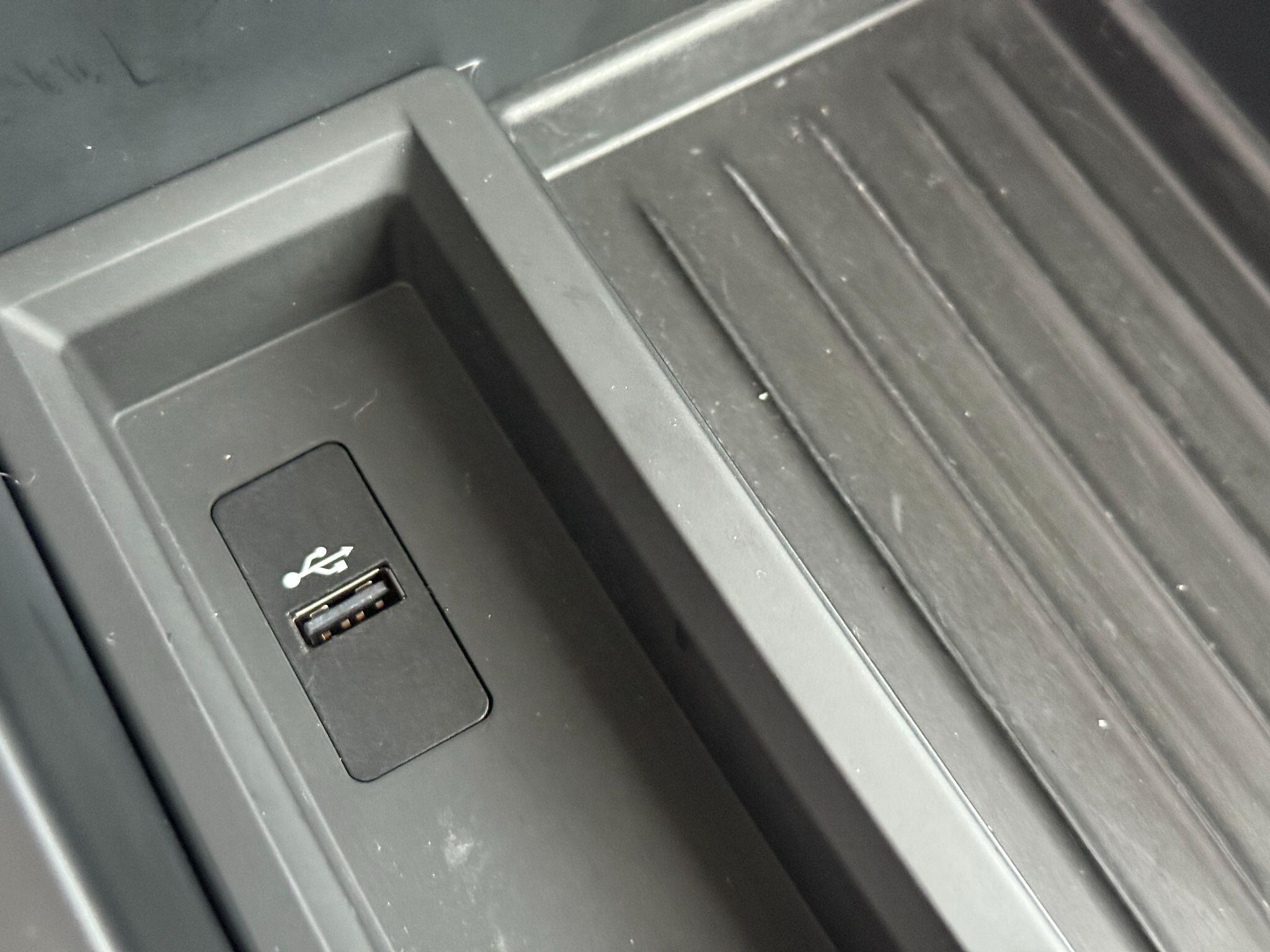 BMW 1 Series - Image 72