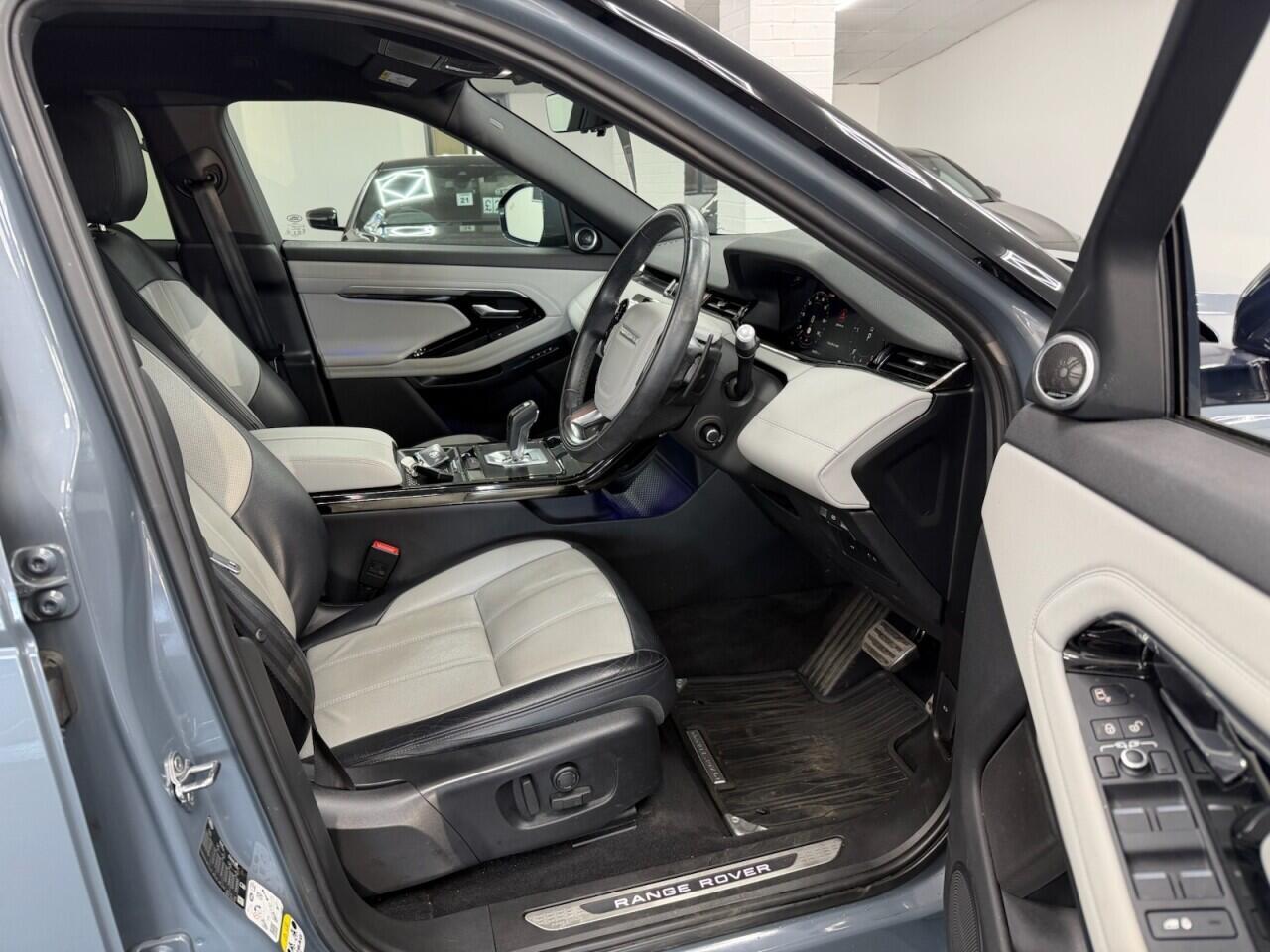 Land Rover Range Rover Evoque - Image 14