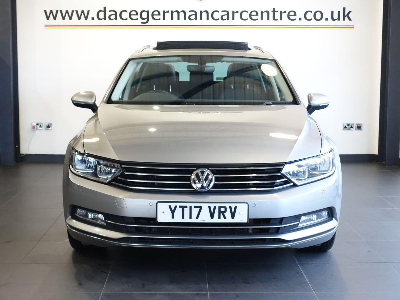 Volkswagen Passat - Image 6