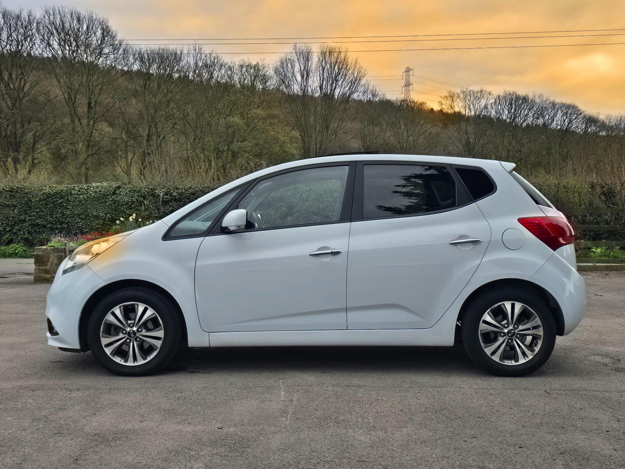 Kia Venga - Image 18