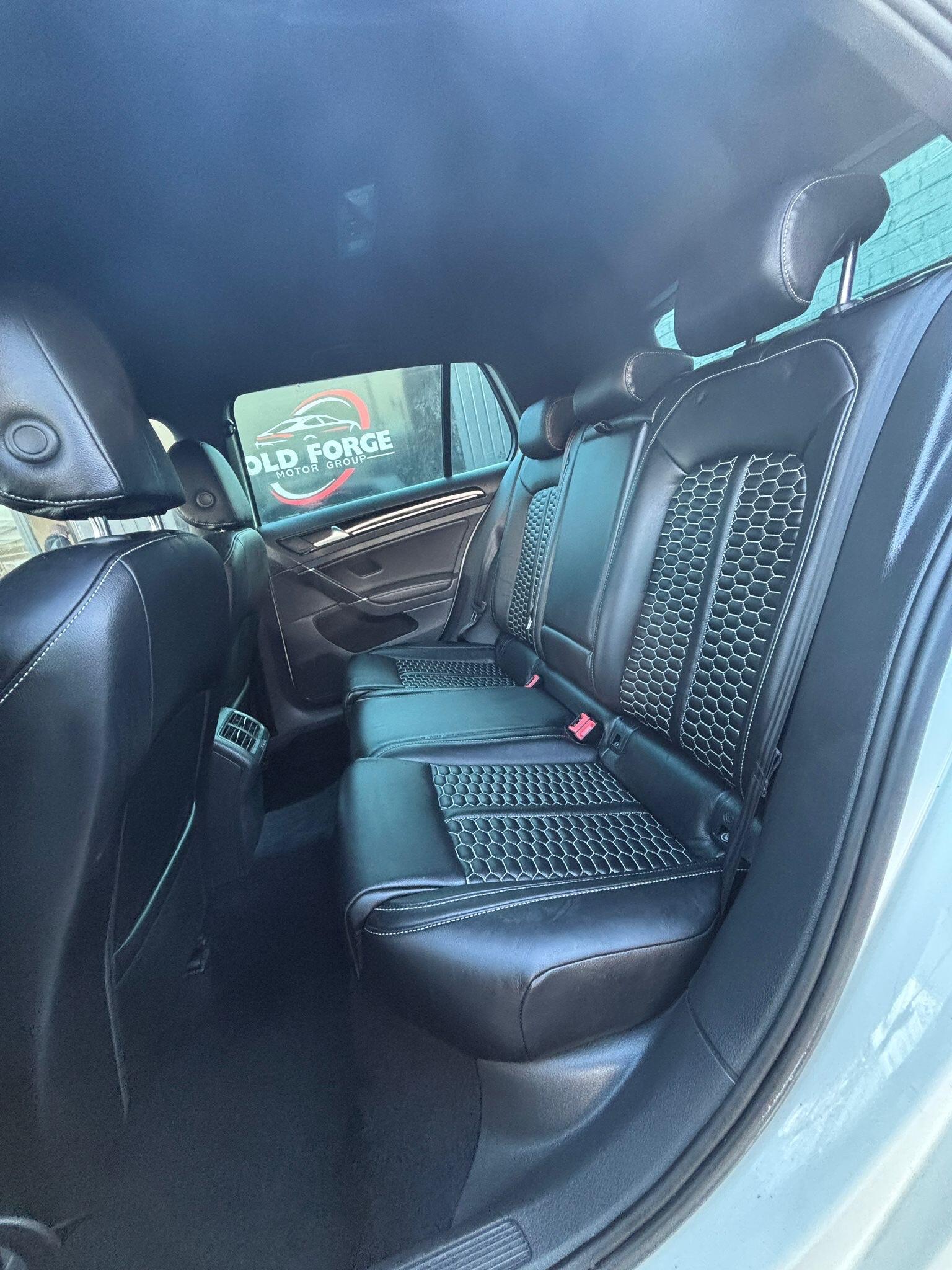 Volkswagen Golf - Image 40