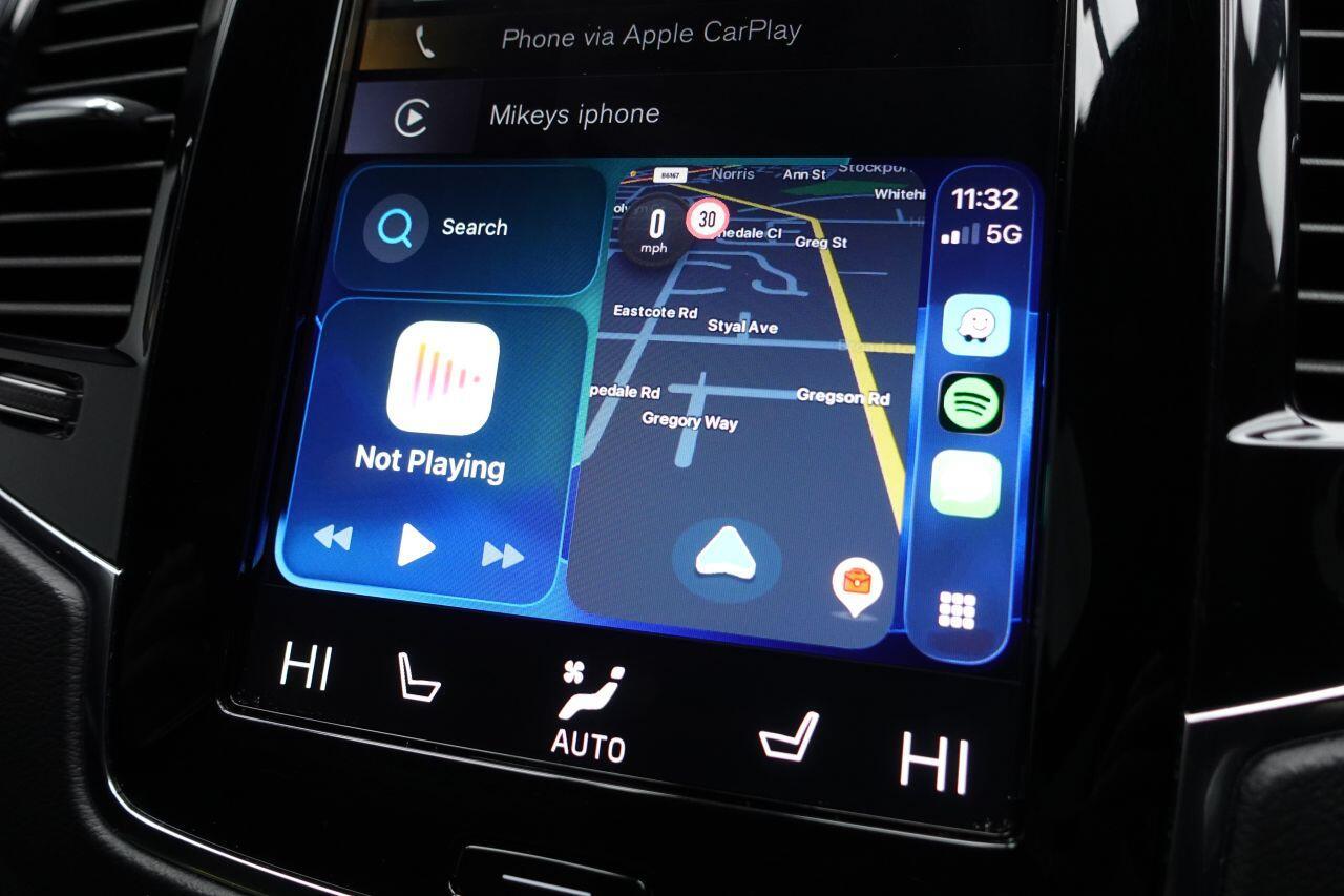 Volvo XC90 - Image 30