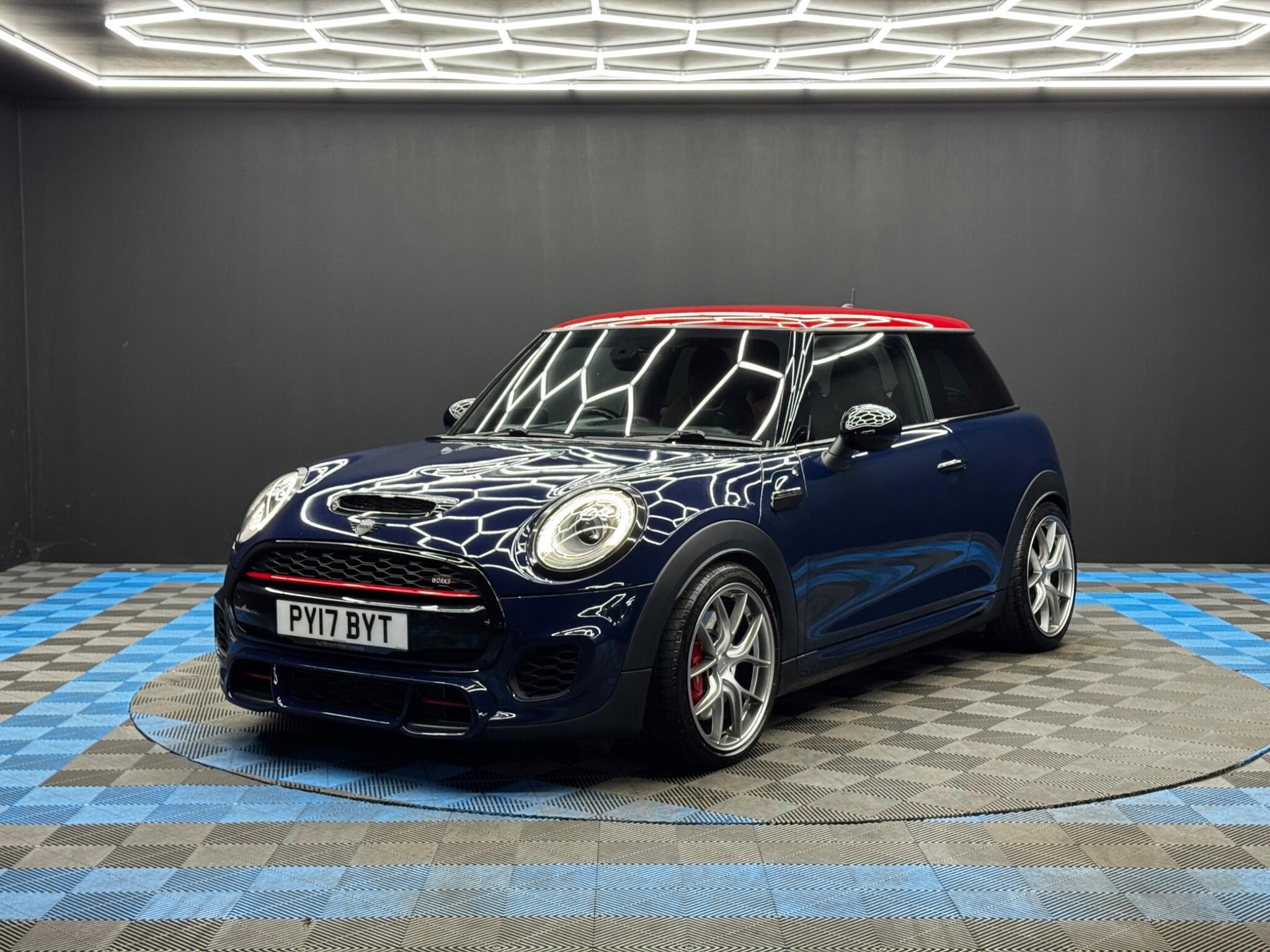 MINI Hatch - Image 3