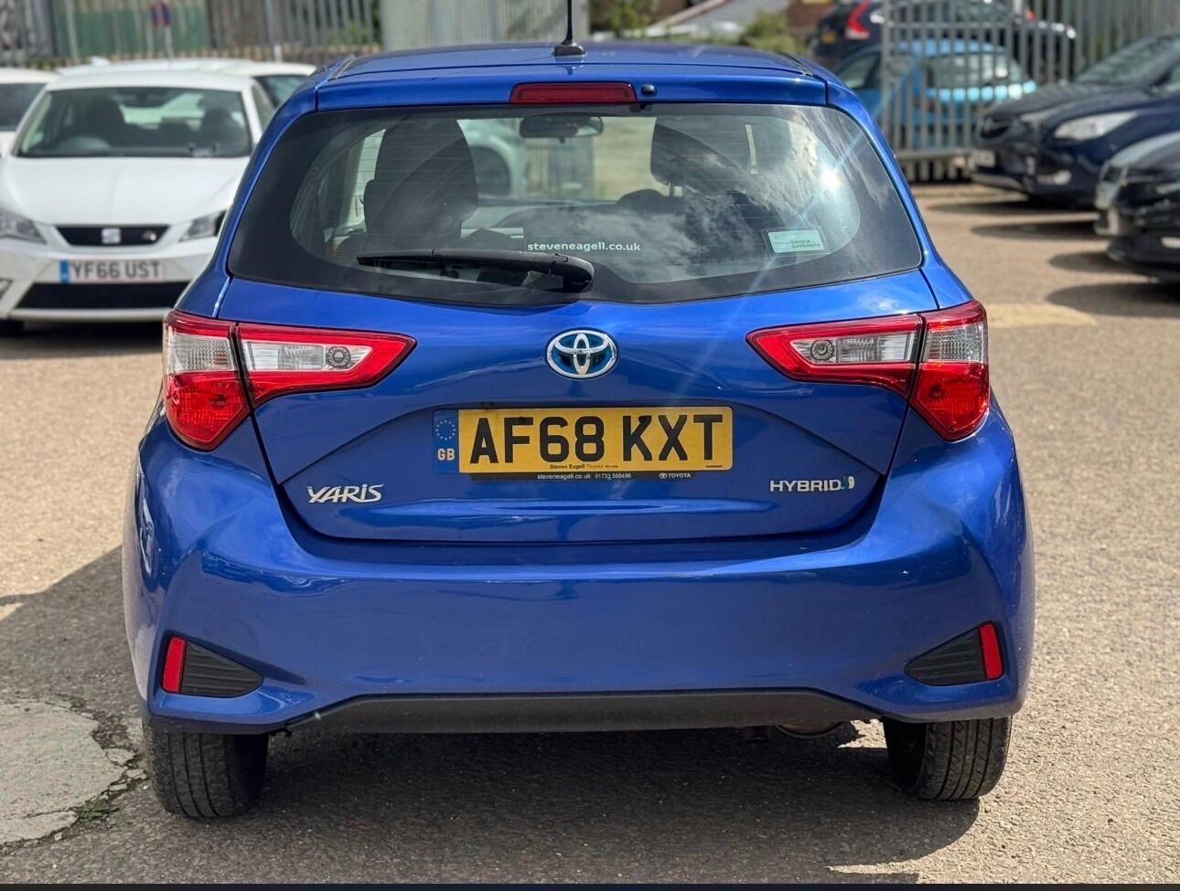 Toyota Yaris - Image 7