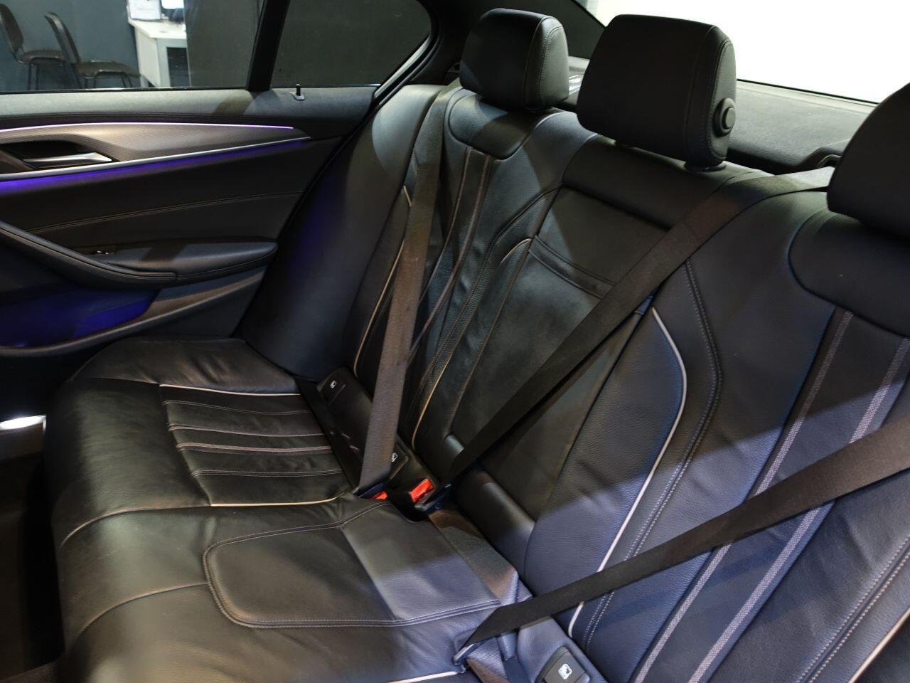 BMW 5 Series - Image 22