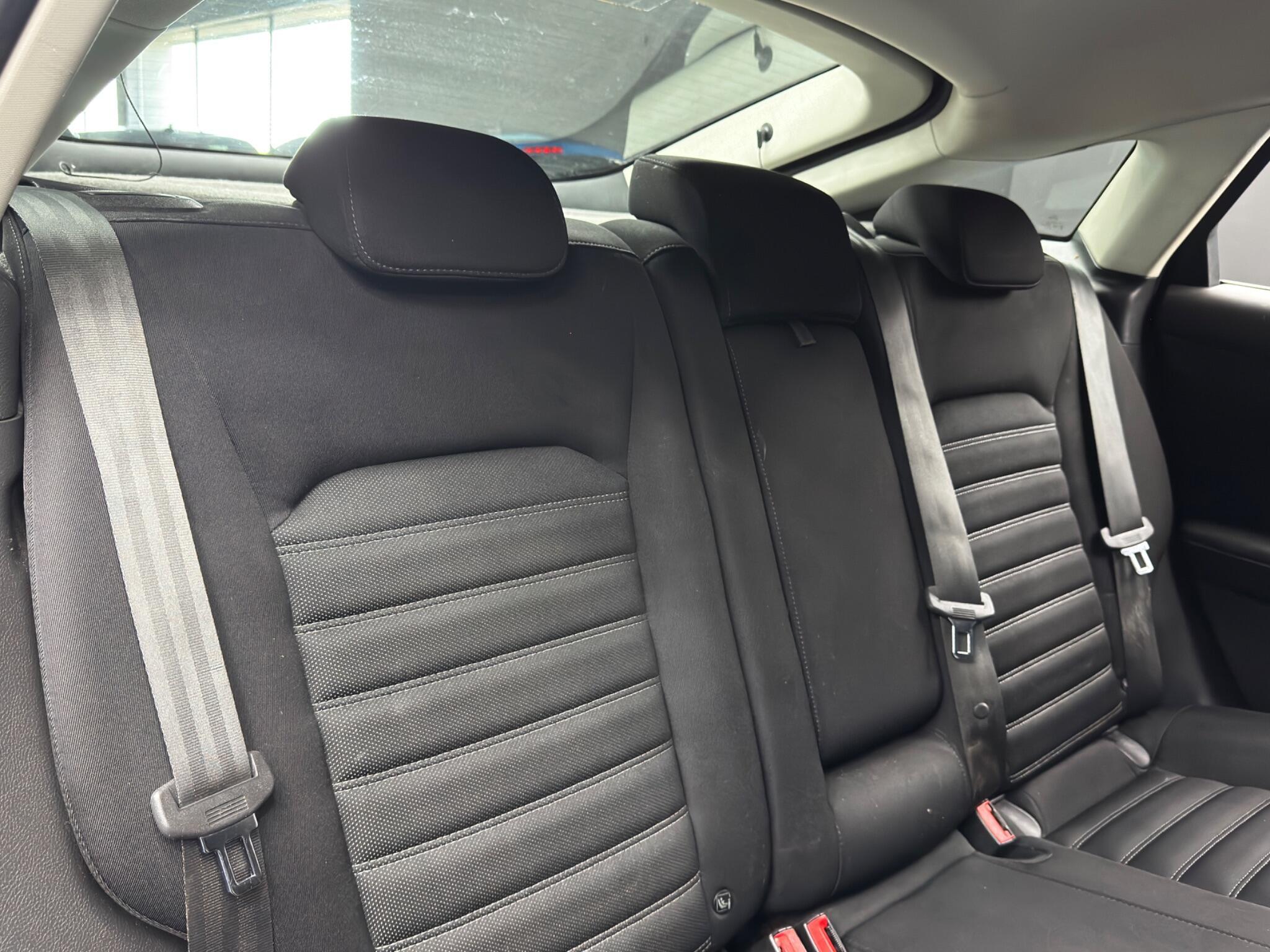 Ford Mondeo - Image 15