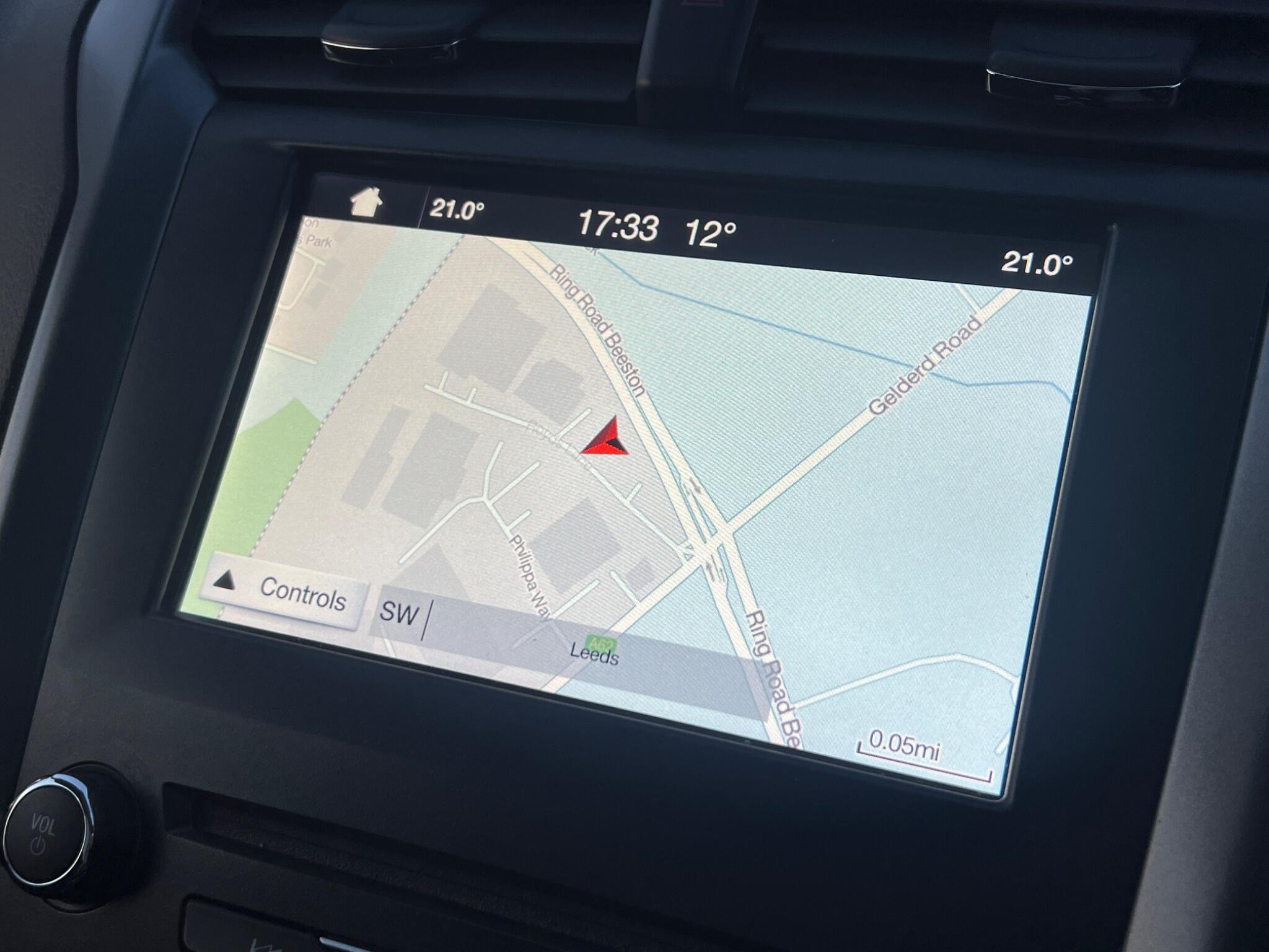 Ford Mondeo - Image 19