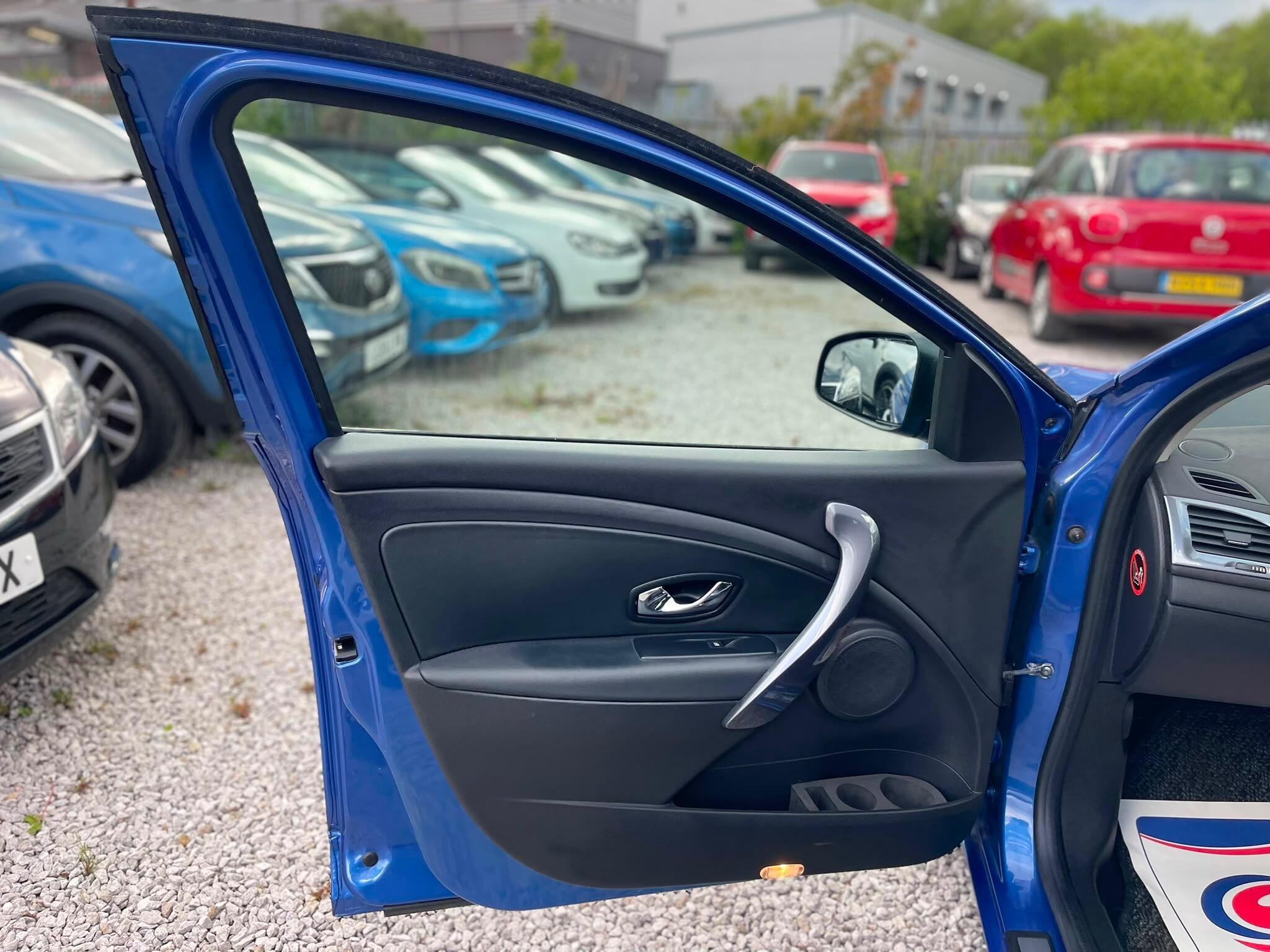 Renault Megane - Image 6