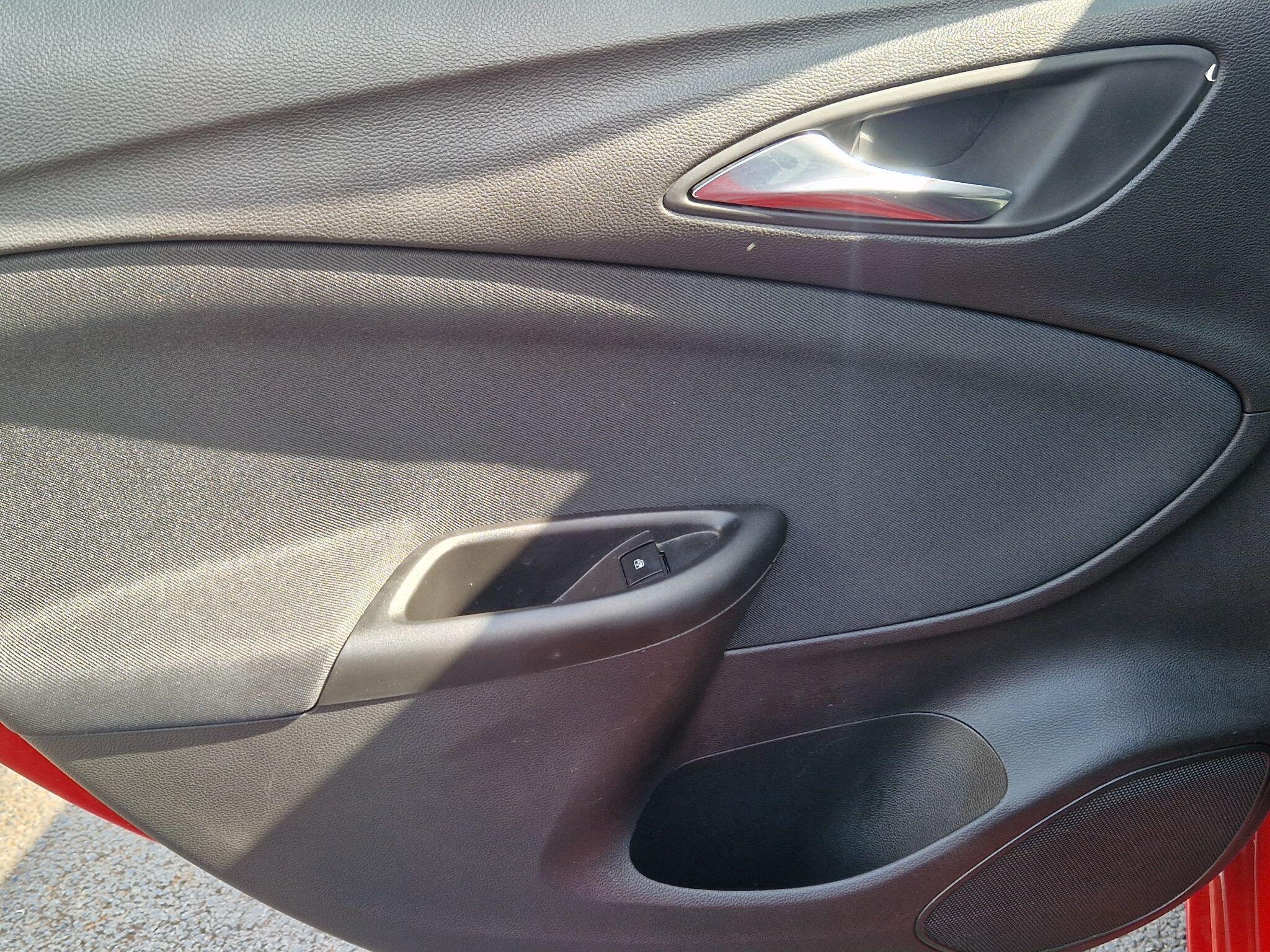 Vauxhall Astra - Image 41