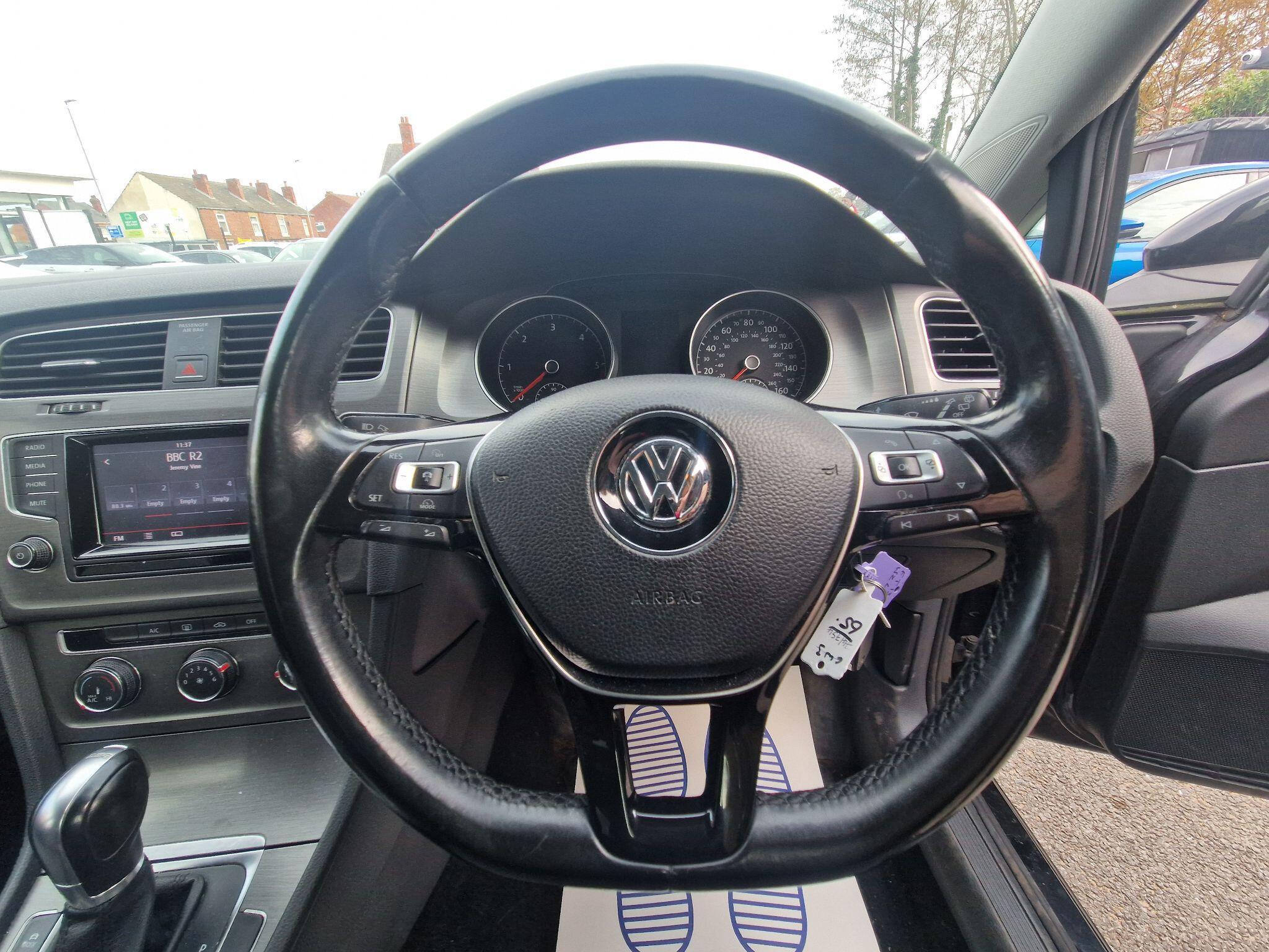 Volkswagen Golf - Image 33