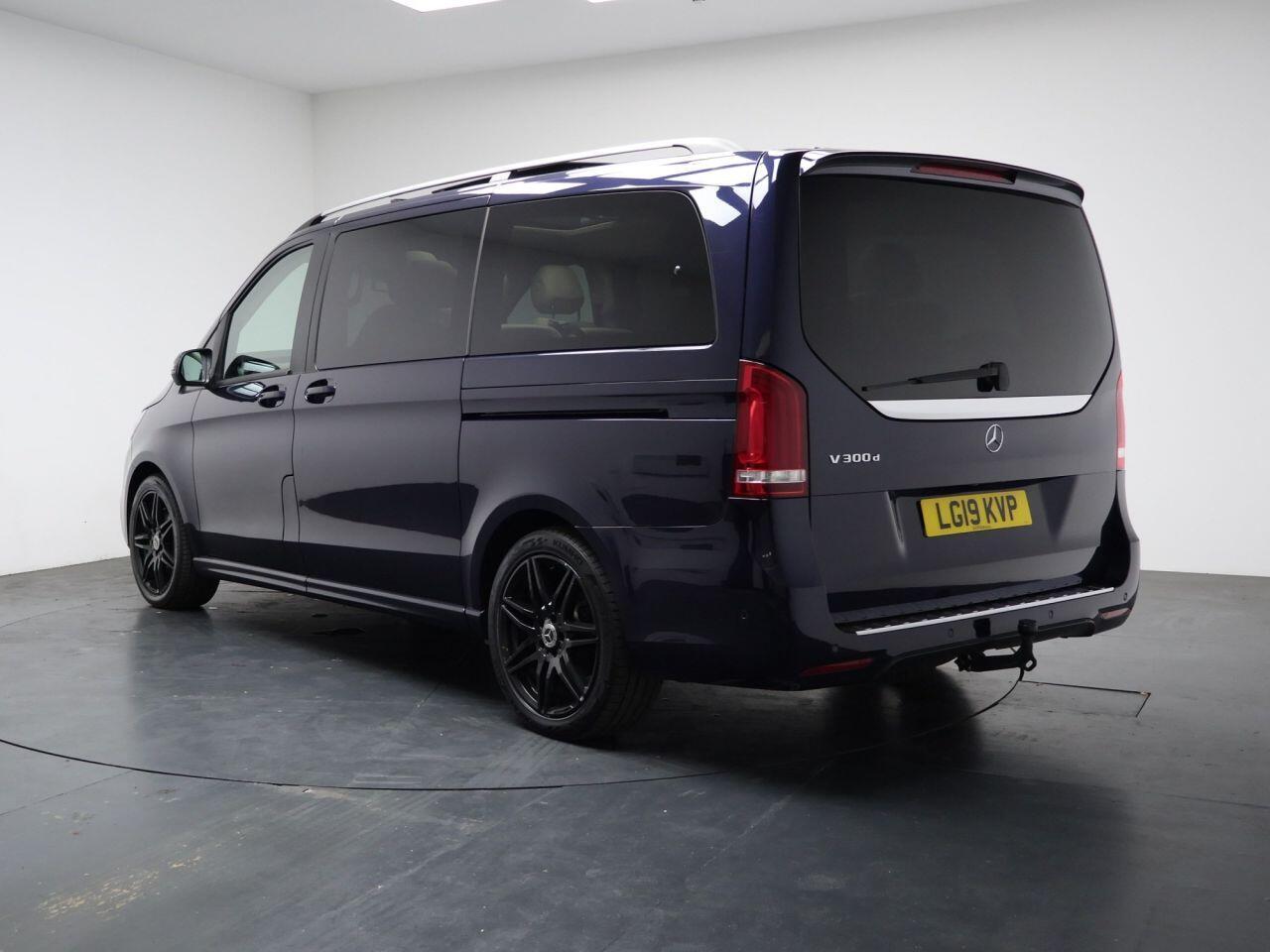 Mercedes V Class - Image 9