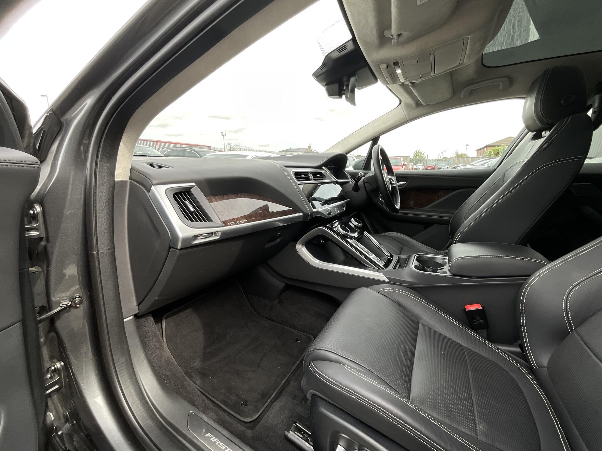 Jaguar I-Pace - Image 17