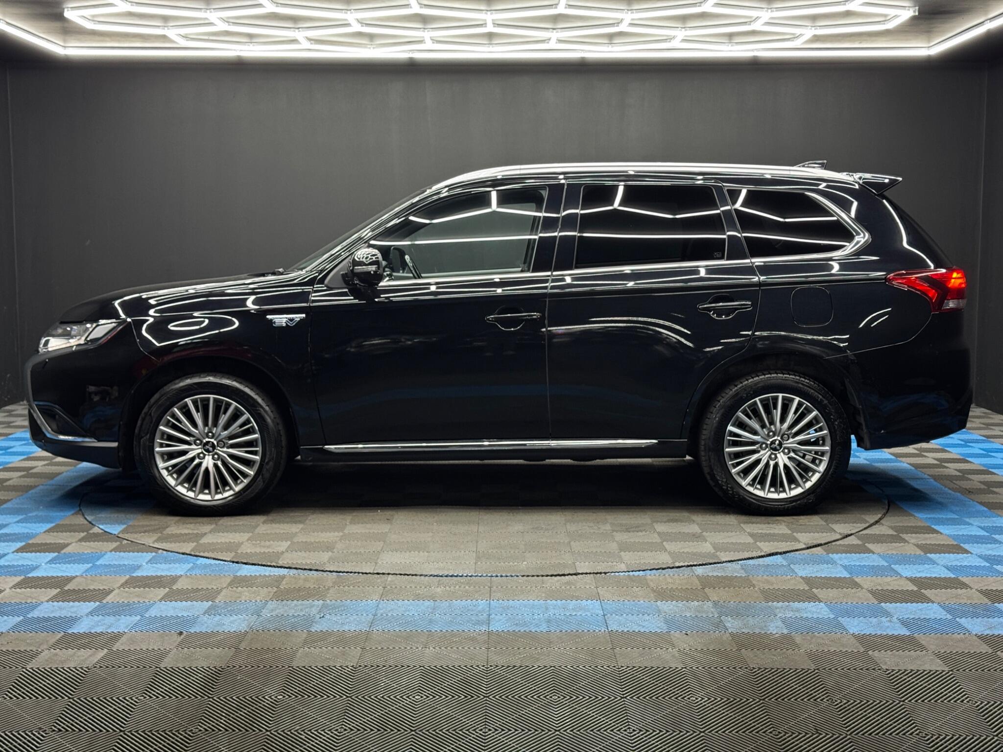 Mitsubishi Outlander - Image 8