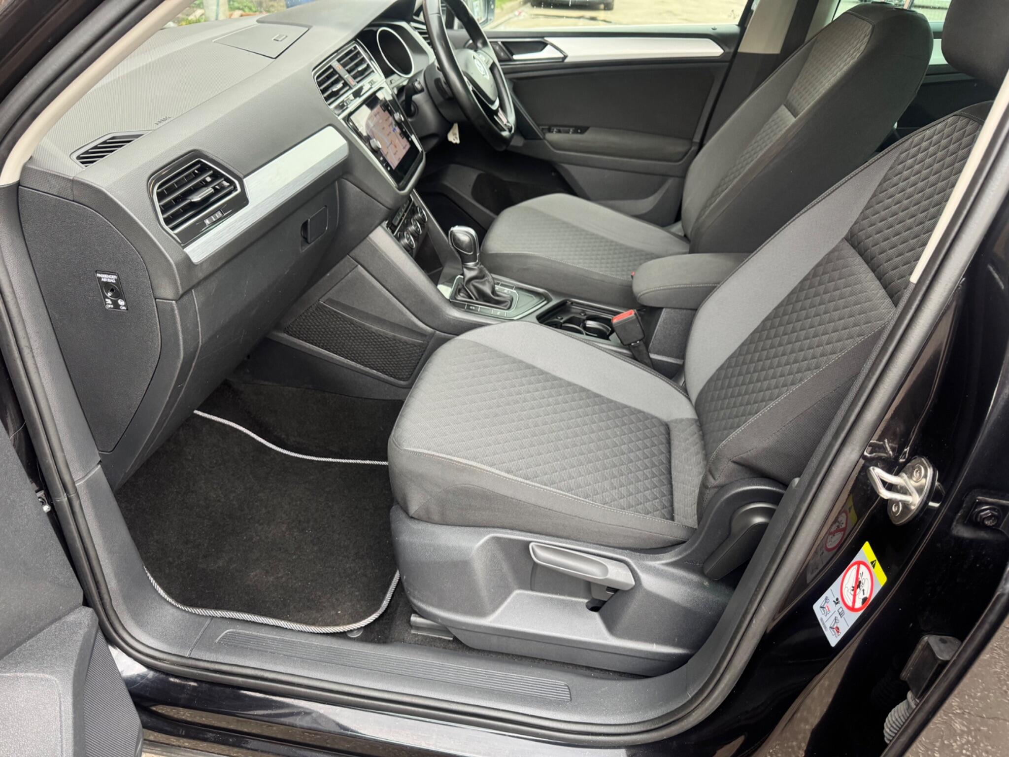 Volkswagen Tiguan - Image 51