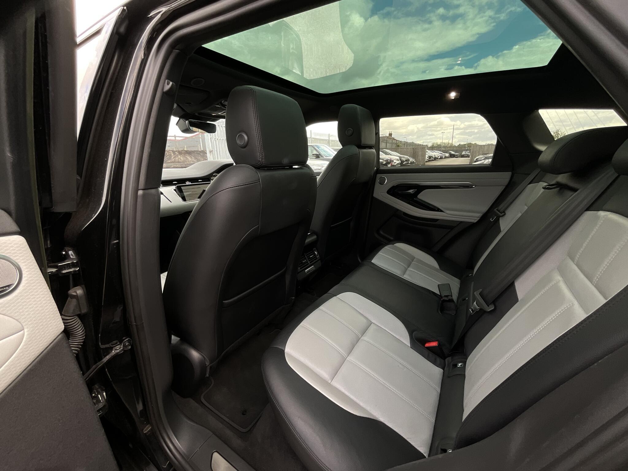 Land Rover Range Rover Evoque - Image 13