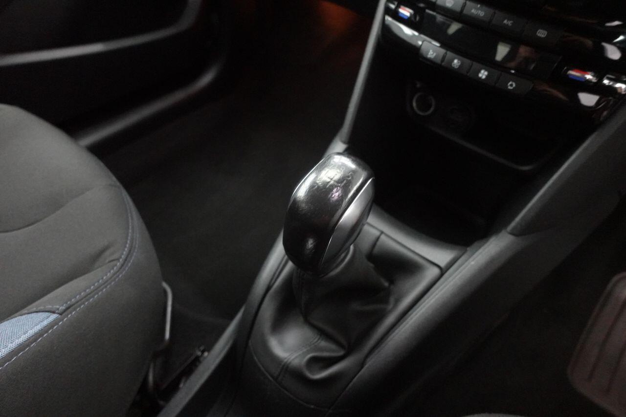 Peugeot 208 - Image 13