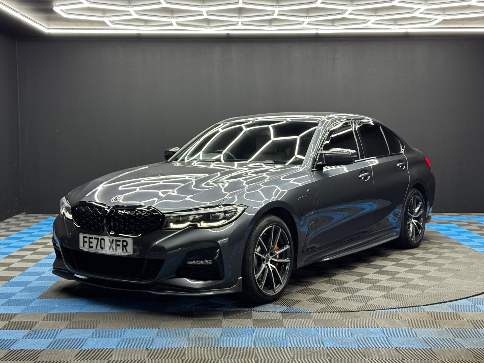 BMW 3 Series - Image 3