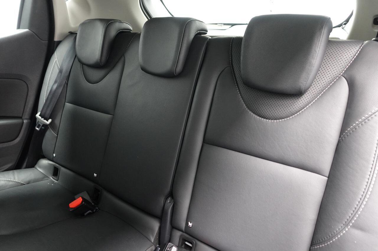 Renault Clio - Image 21