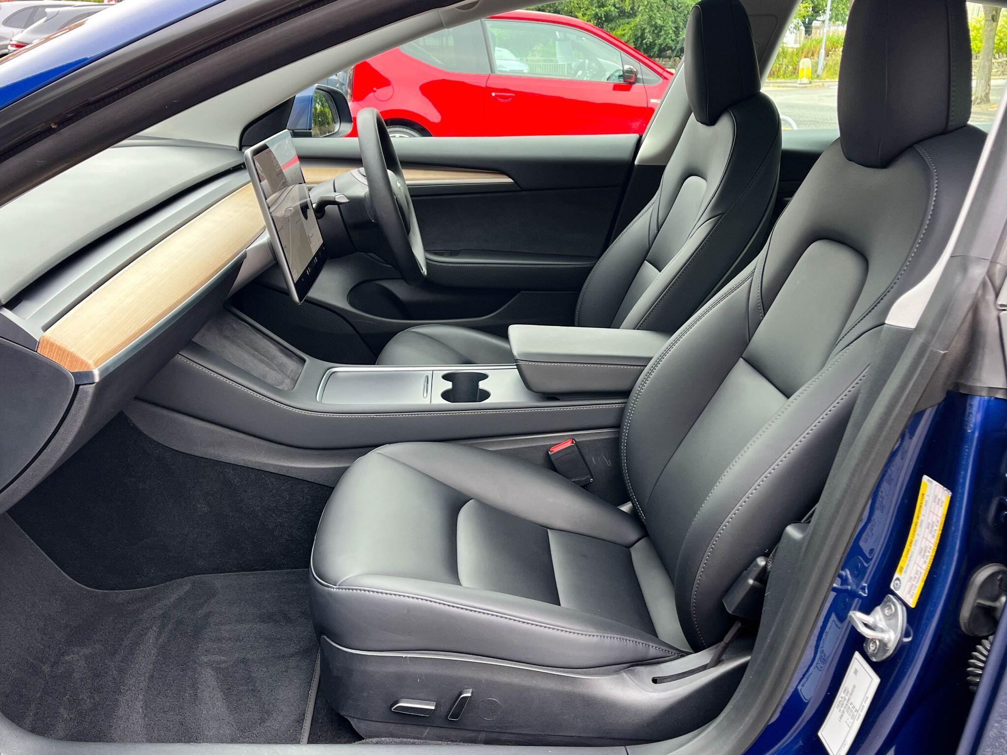 Tesla Model 3 - Image 7