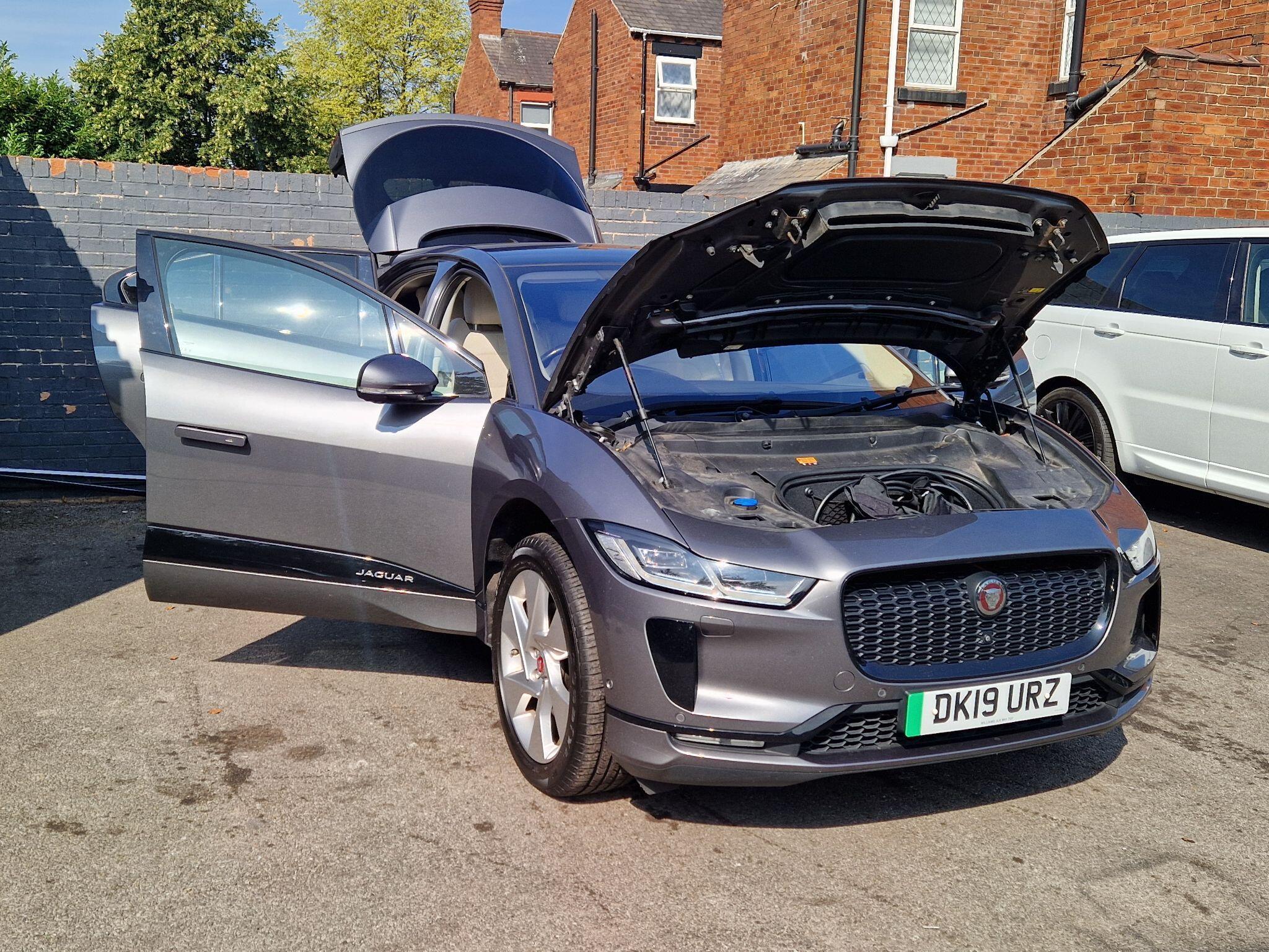 Jaguar I-Pace - Image 12