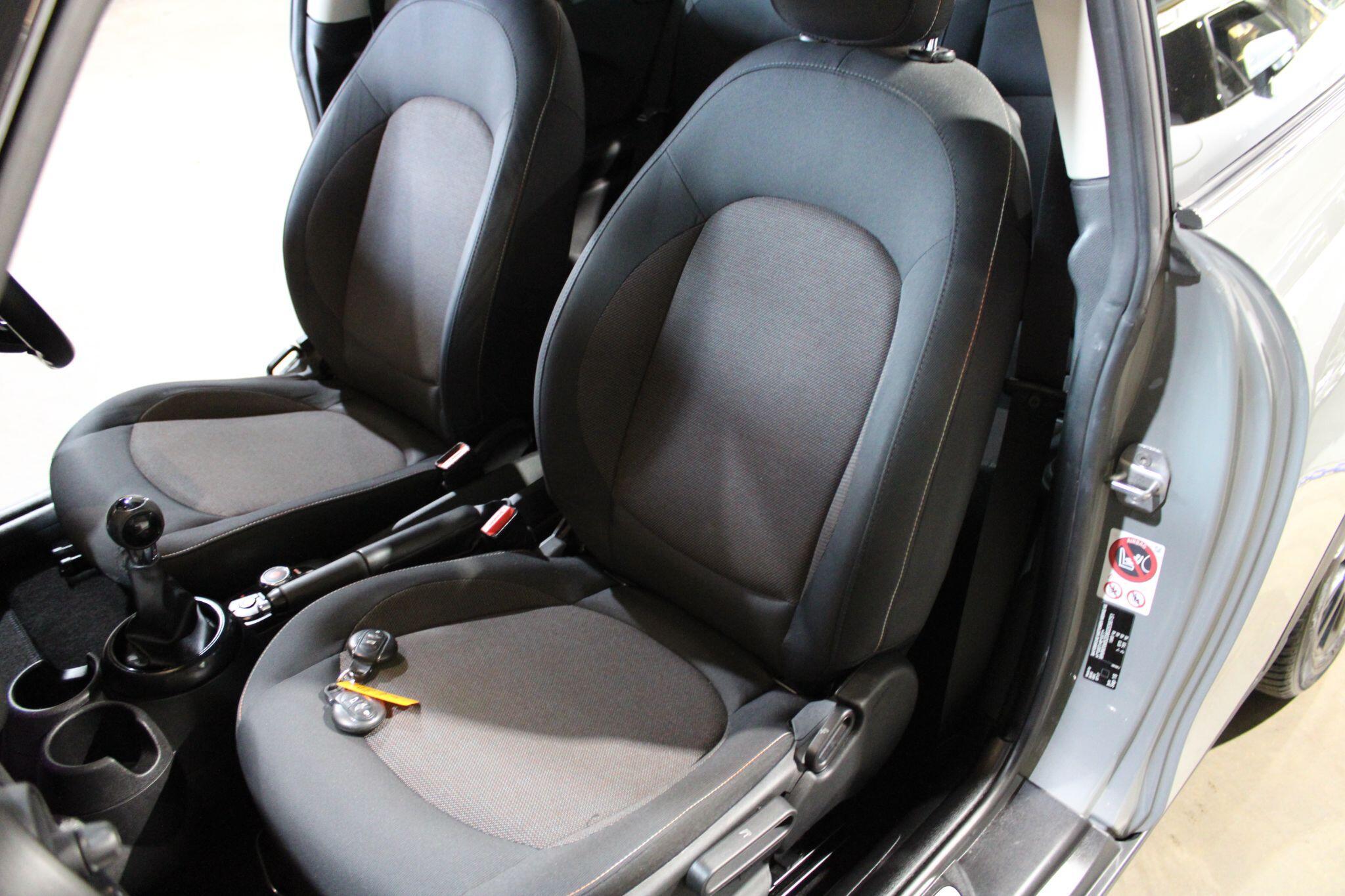 MINI Hatch - Image 11