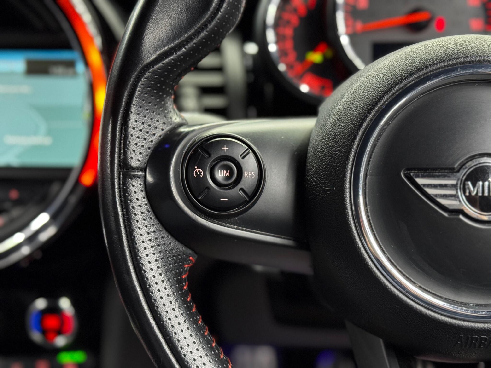 MINI Hatch - Image 18