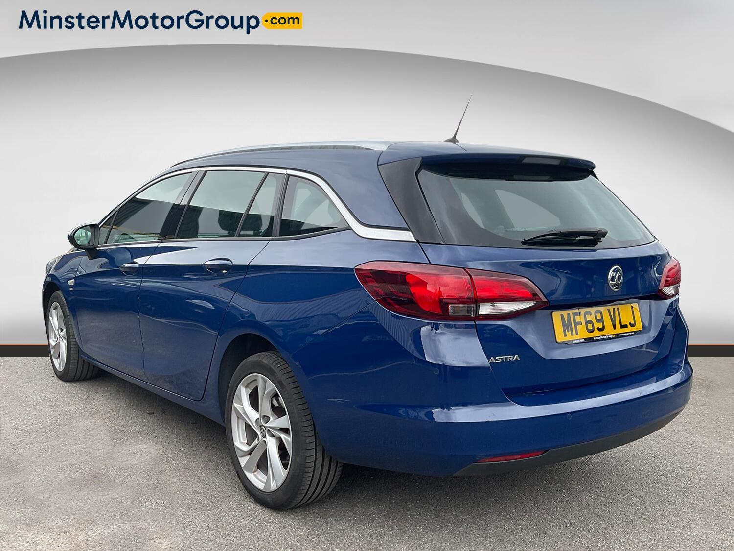 Vauxhall Astra - Image 4