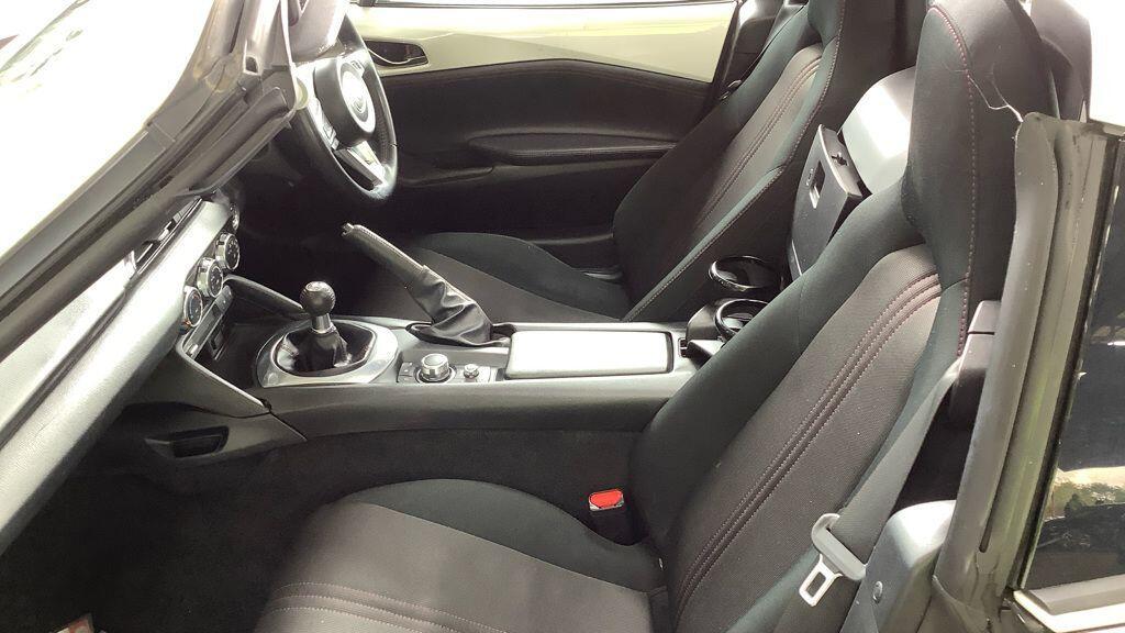 Mazda MX-5 RF - Image 2