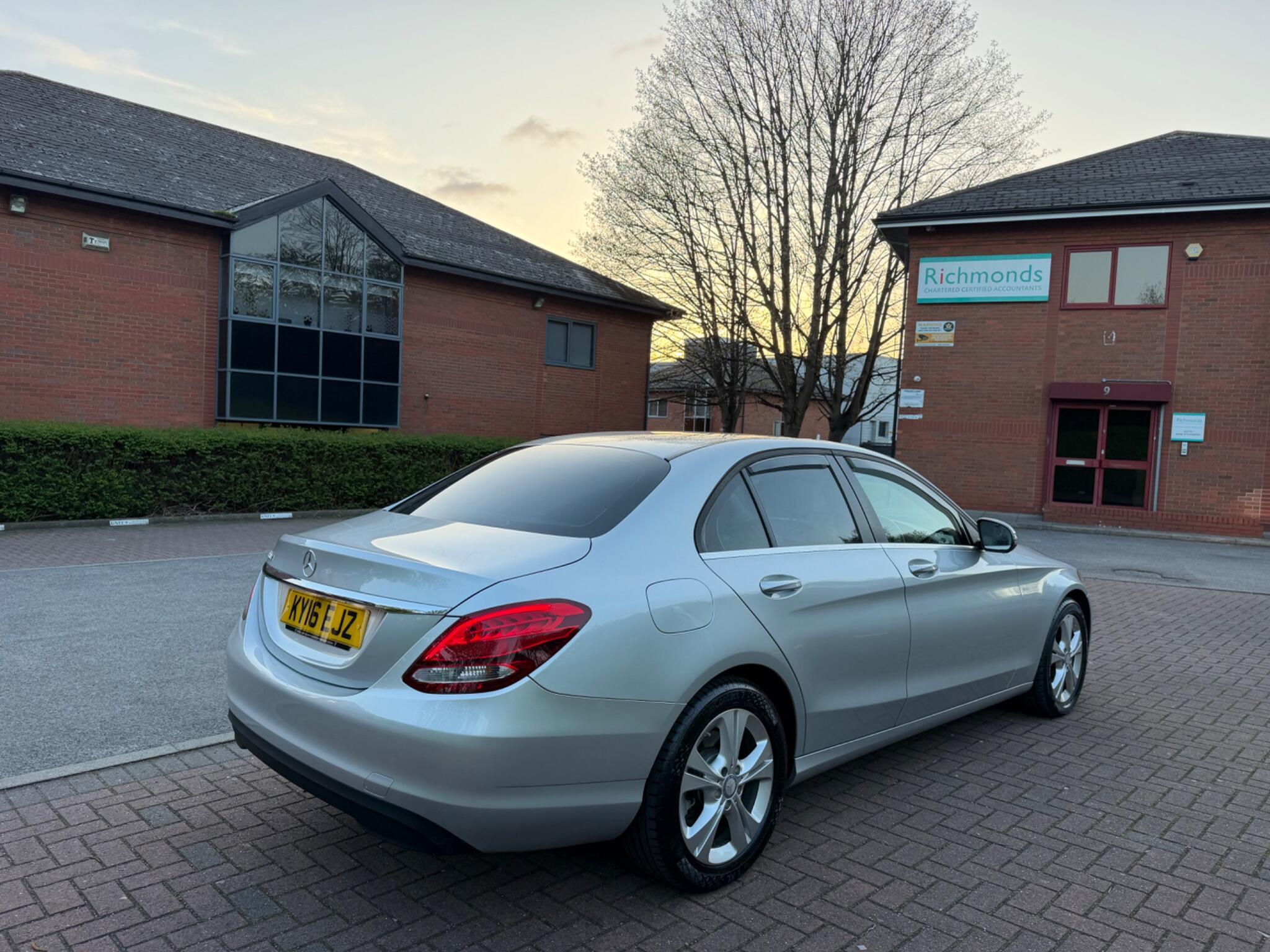 Mercedes C Class - Image 22