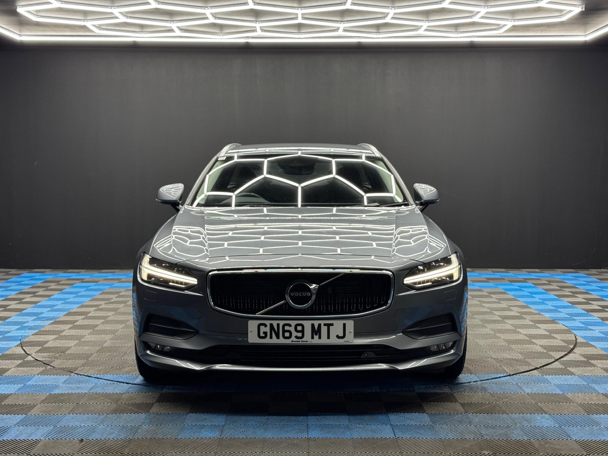 Volvo V90 - Image 2