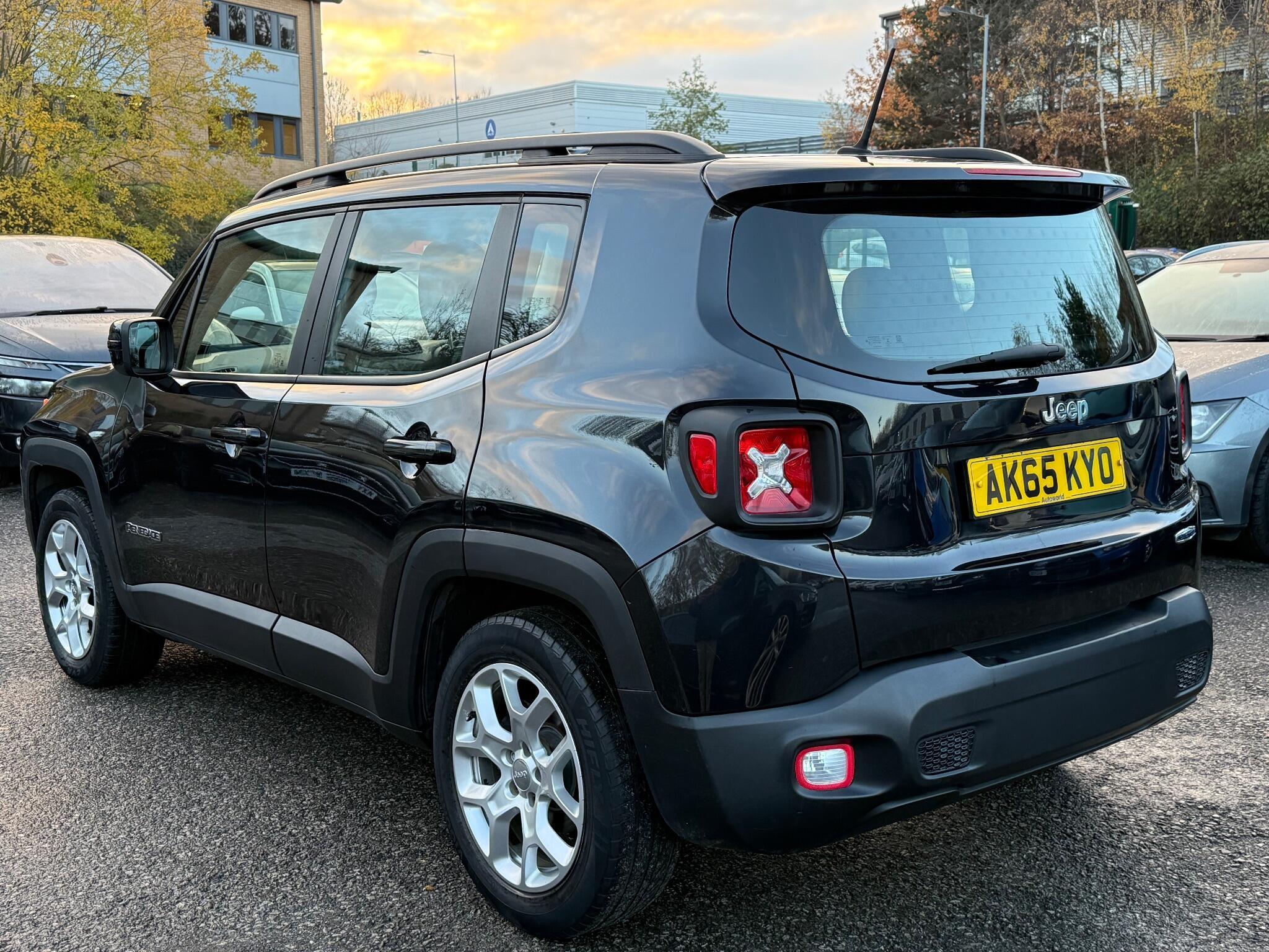 Jeep Renegade - Image 11