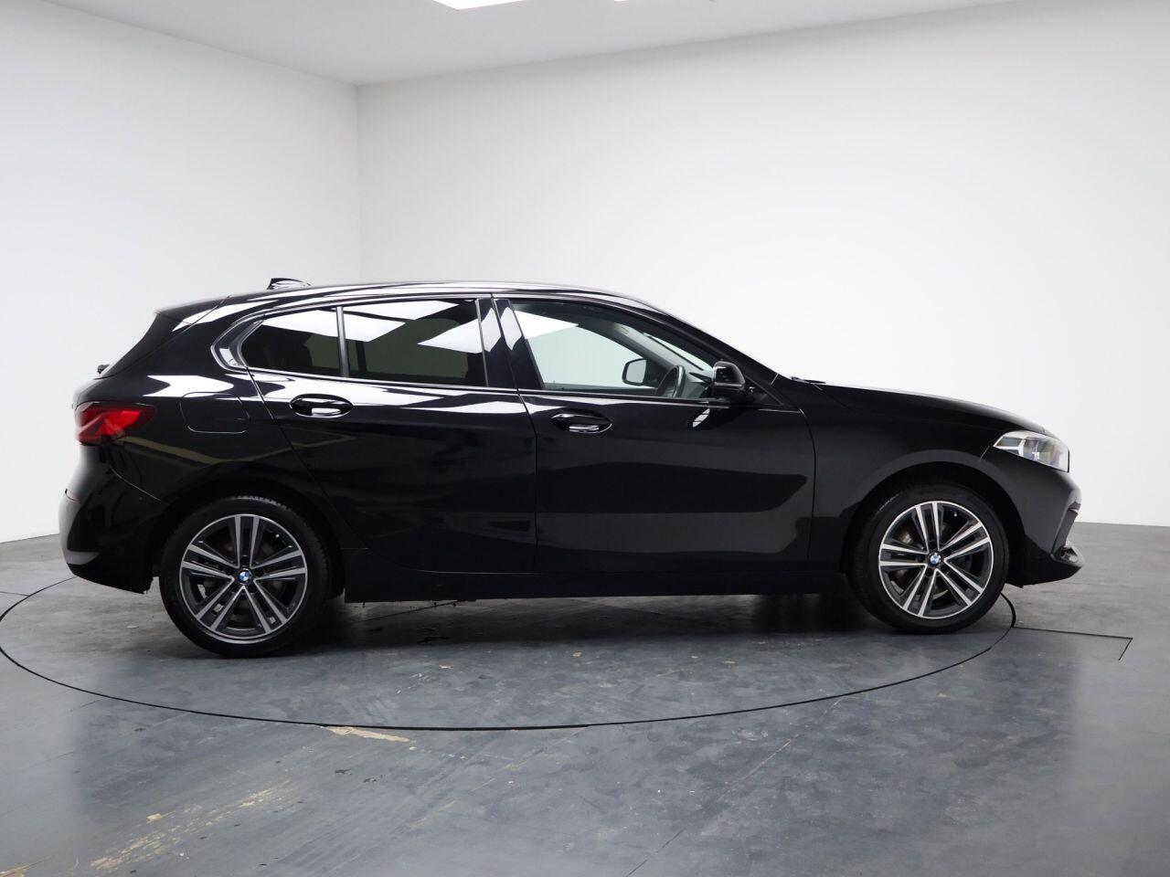 BMW 1 Series - Image 14
