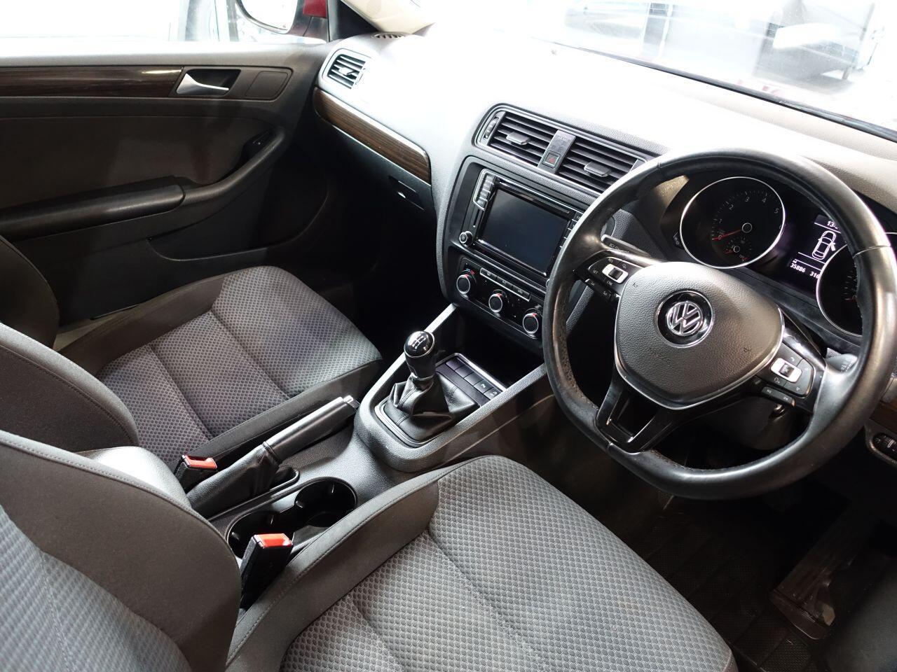 Volkswagen Jetta - Image 2