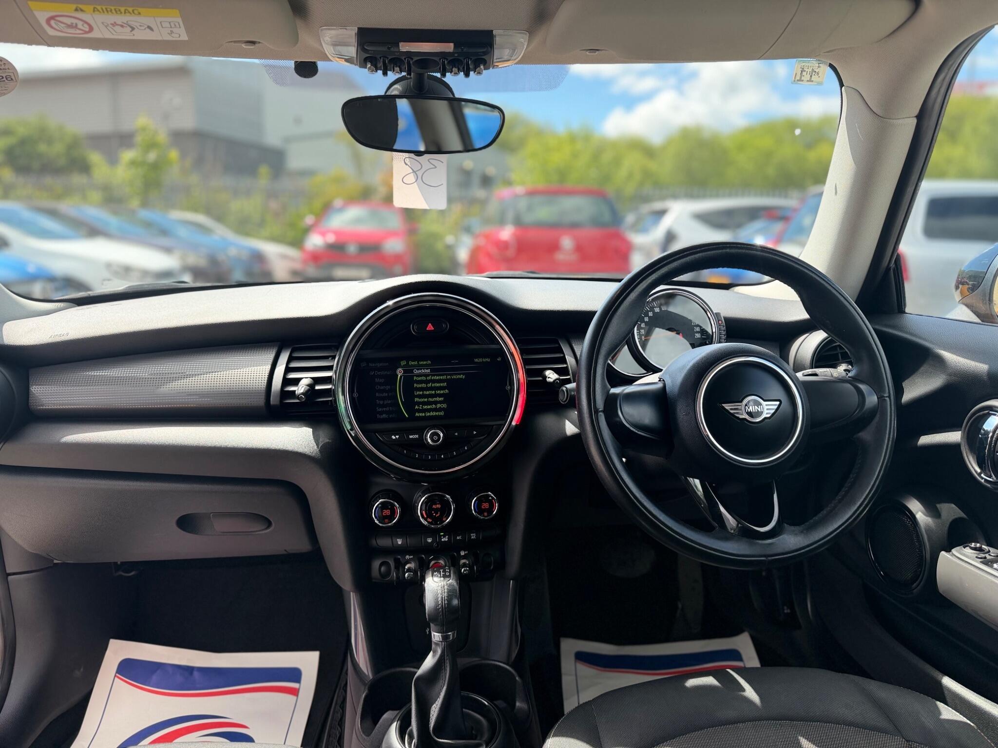MINI Hatch - Image 2