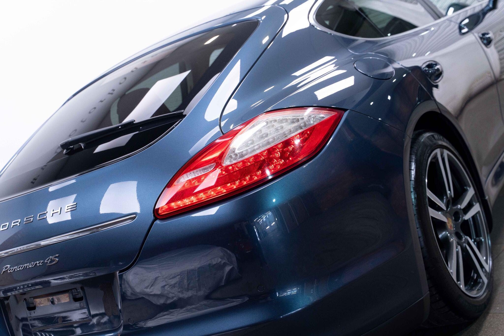 Porsche Panamera - Image 43