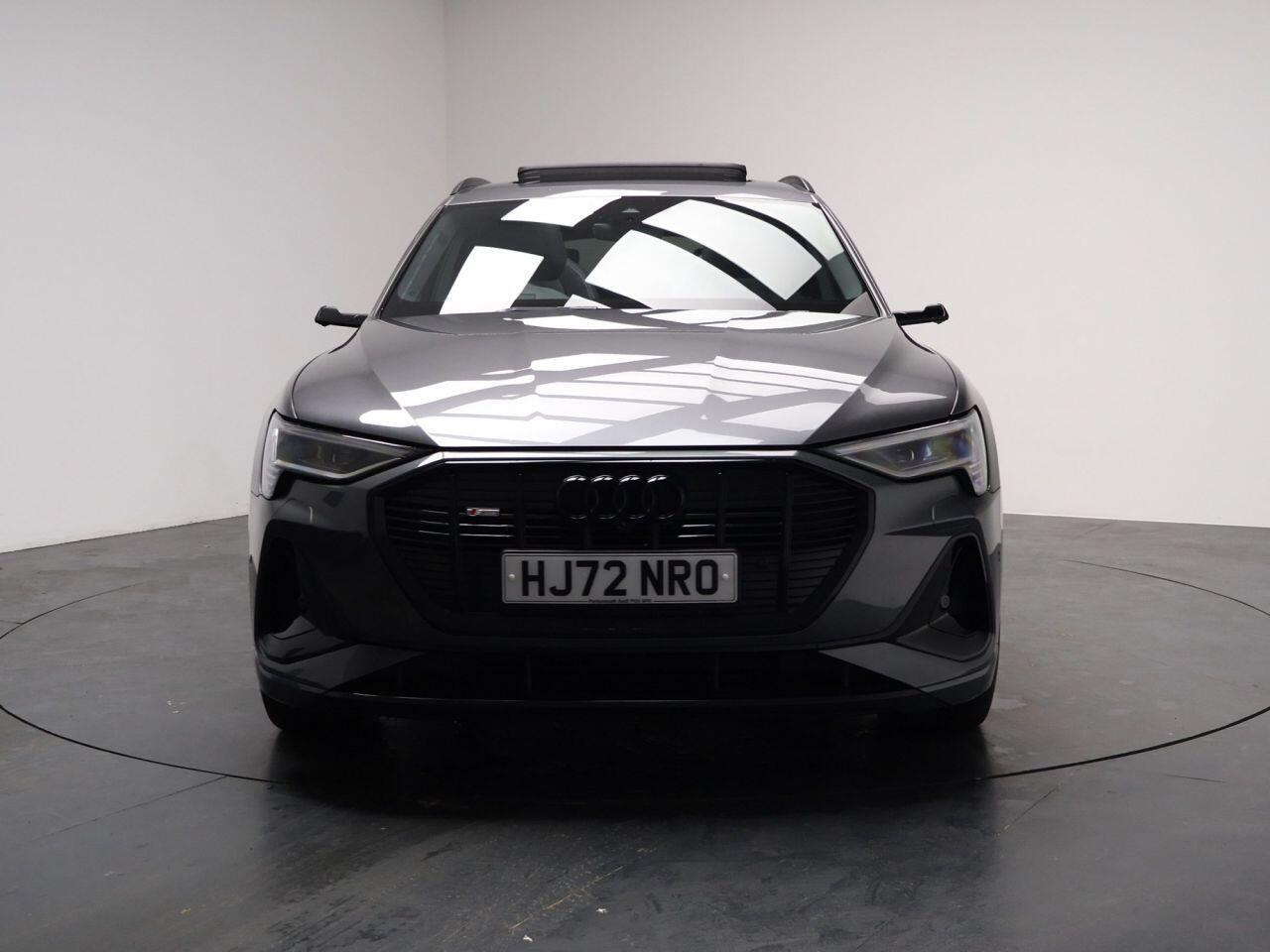 Audi E-Tron - Image 10