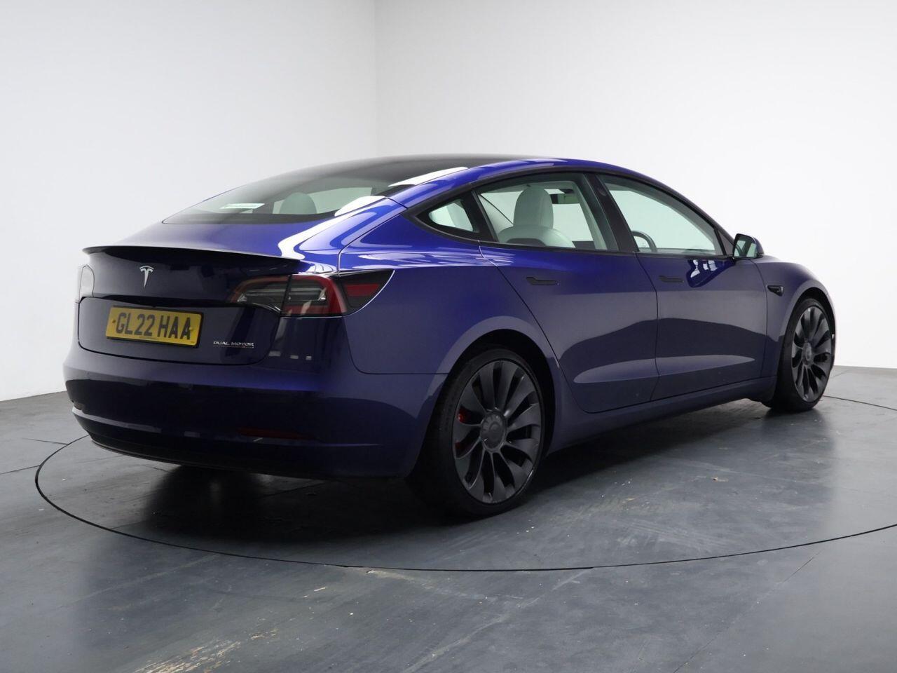 Tesla Model 3 - Image 12
