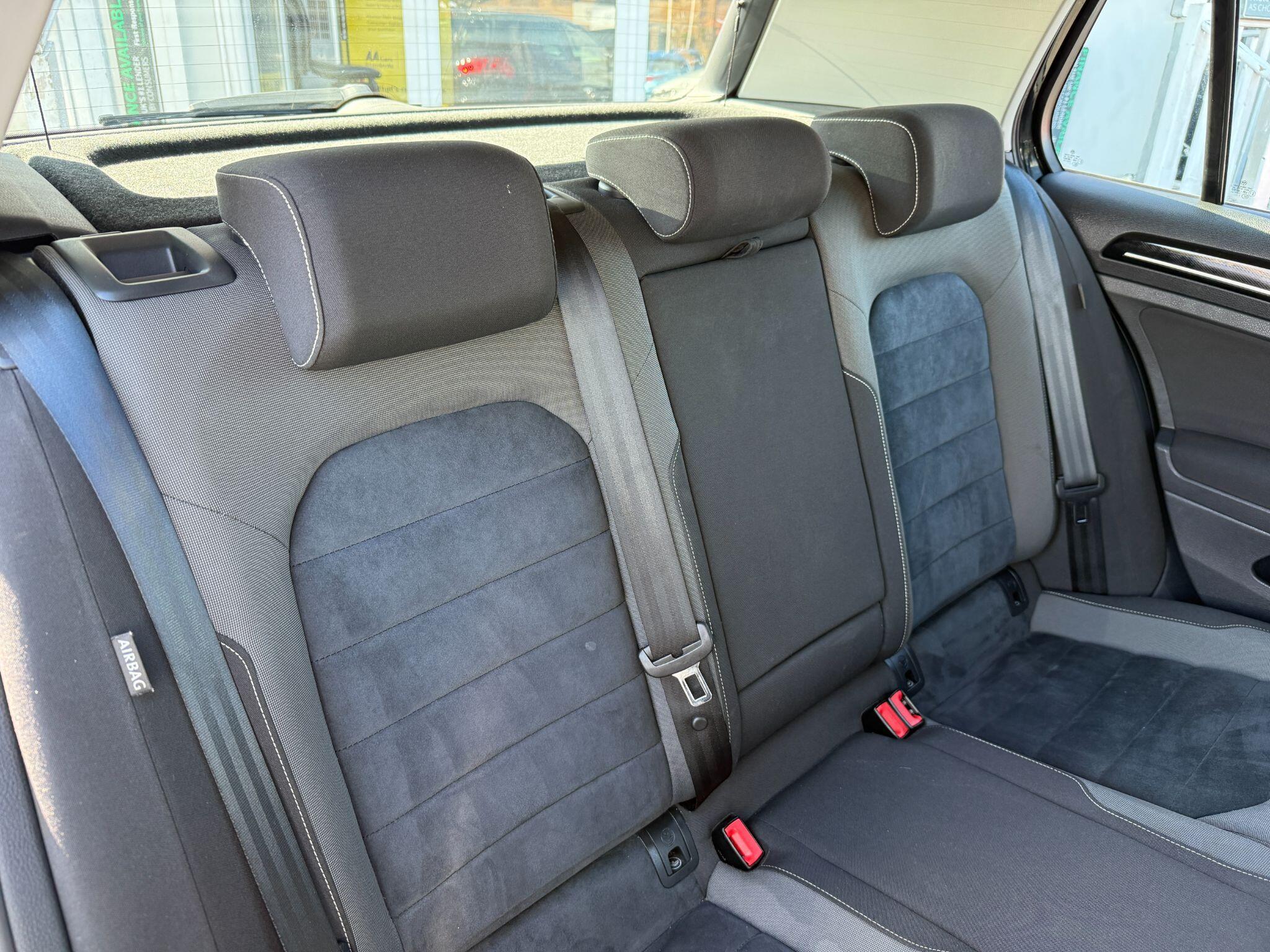 Volkswagen Golf - Image 36