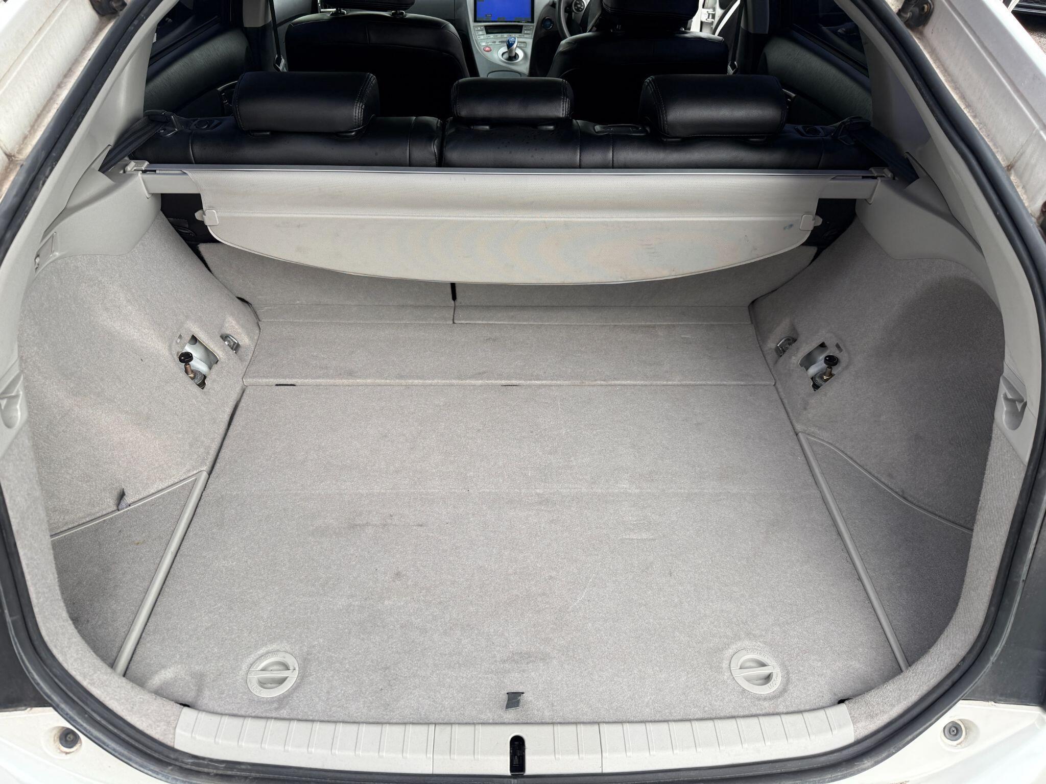 Toyota Prius - Image 53