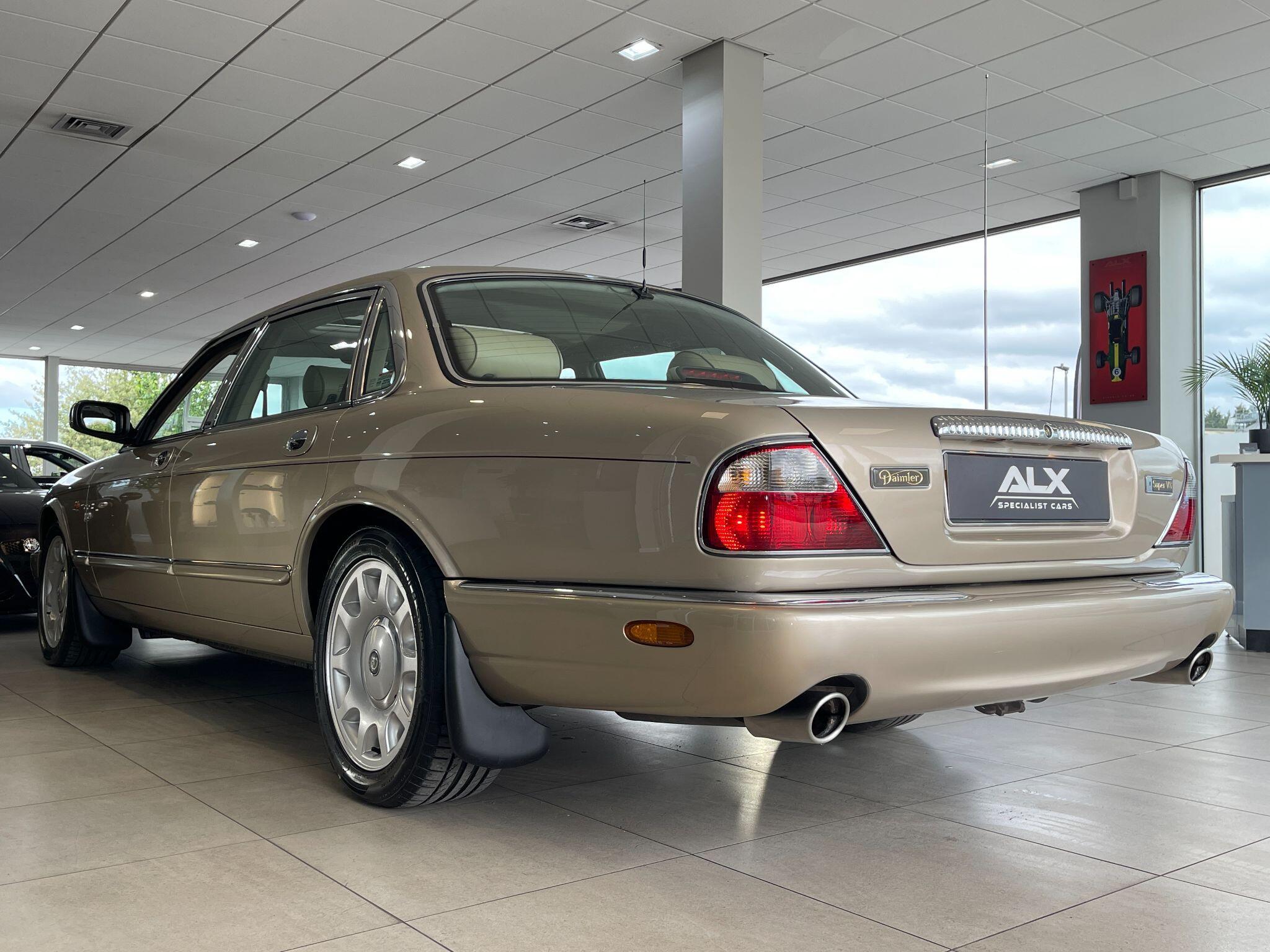 Daimler Super V8 - Image 12