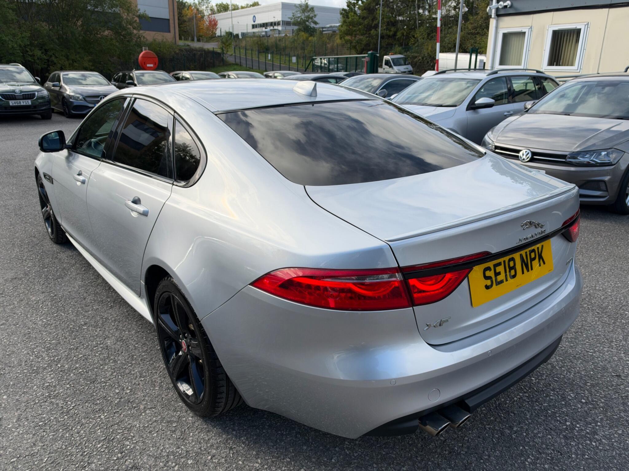 Jaguar XF - Image 8