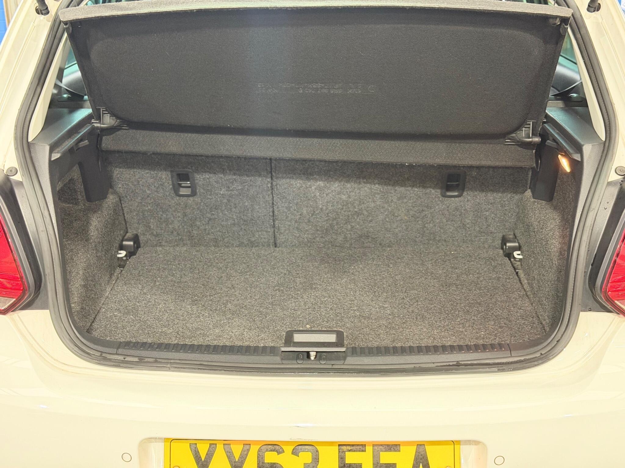 Volkswagen Polo - Image 38